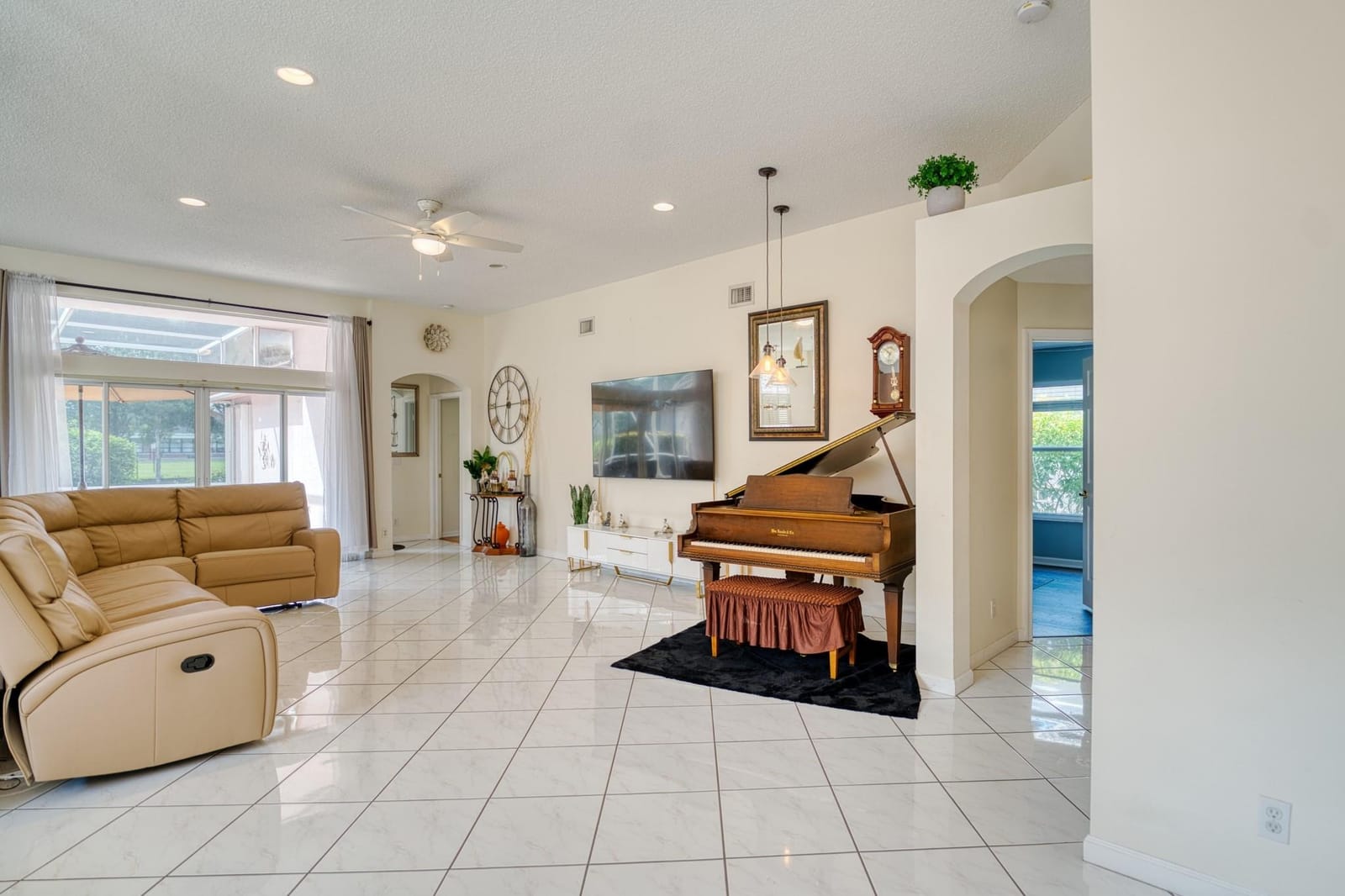 2824 Waters Edge Circle — photo 10