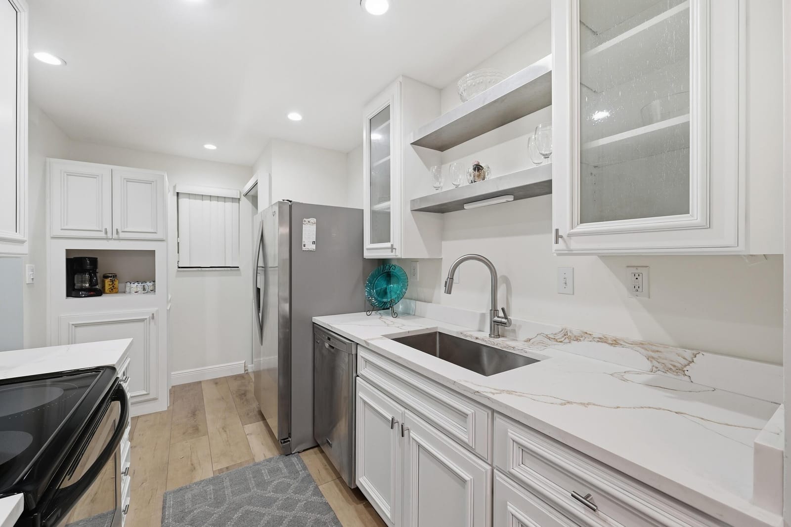 5111 SE Miles Grant Road 102 — photo 4