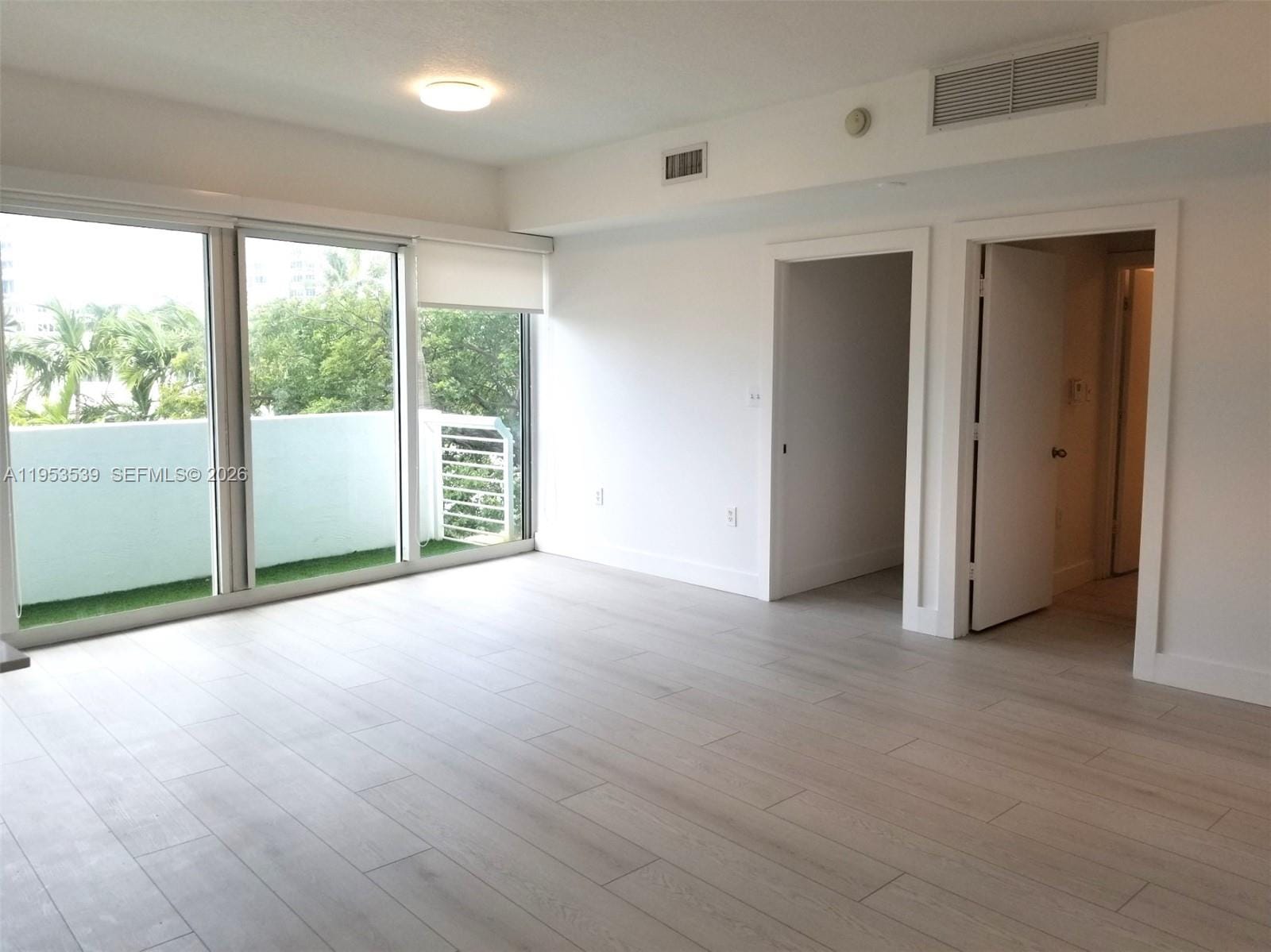 6580 Indian Creek Drive 201 — photo 3