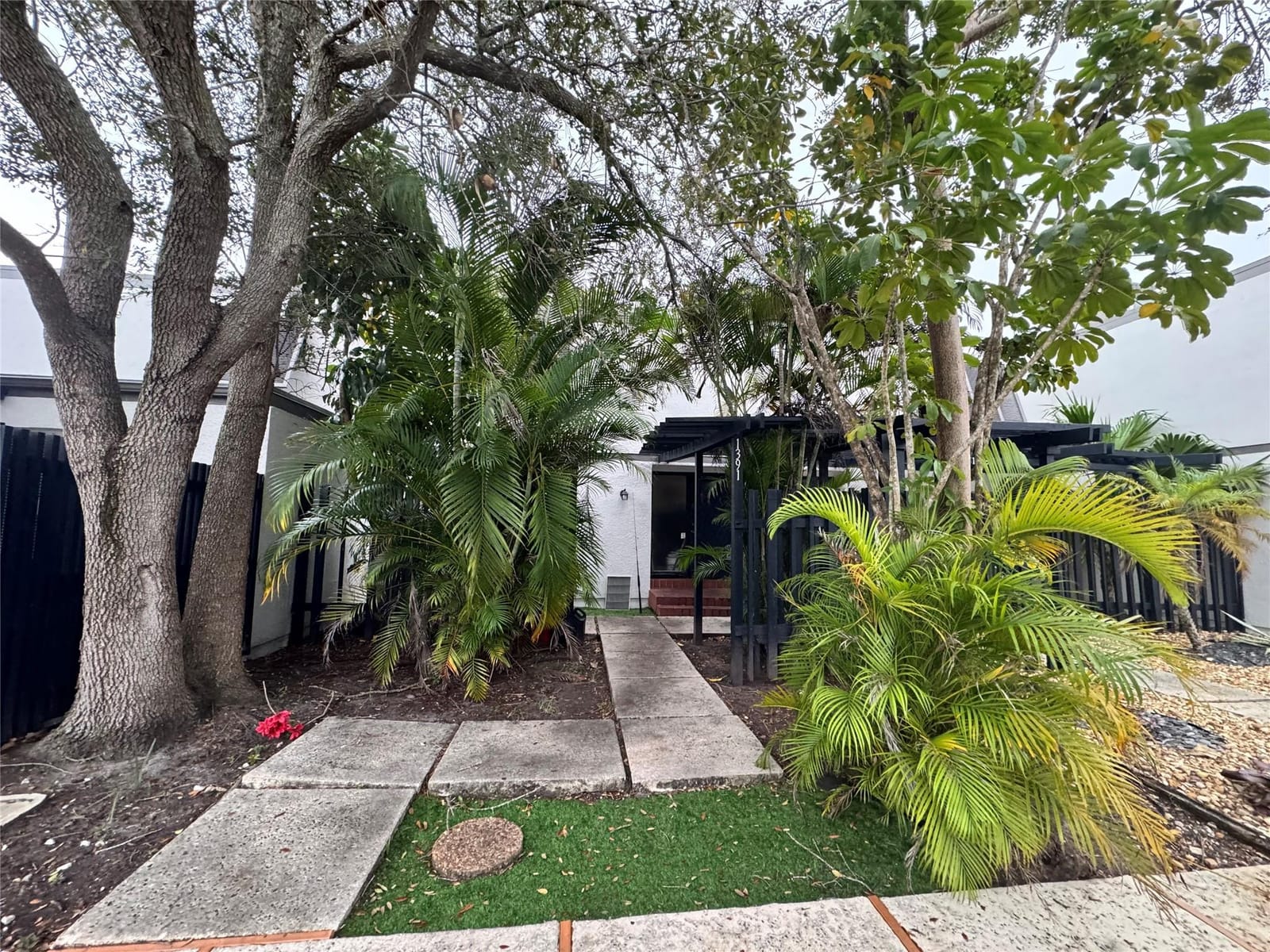 1391 E Golfview Drive 1391, Pembroke Pines, FL 33026