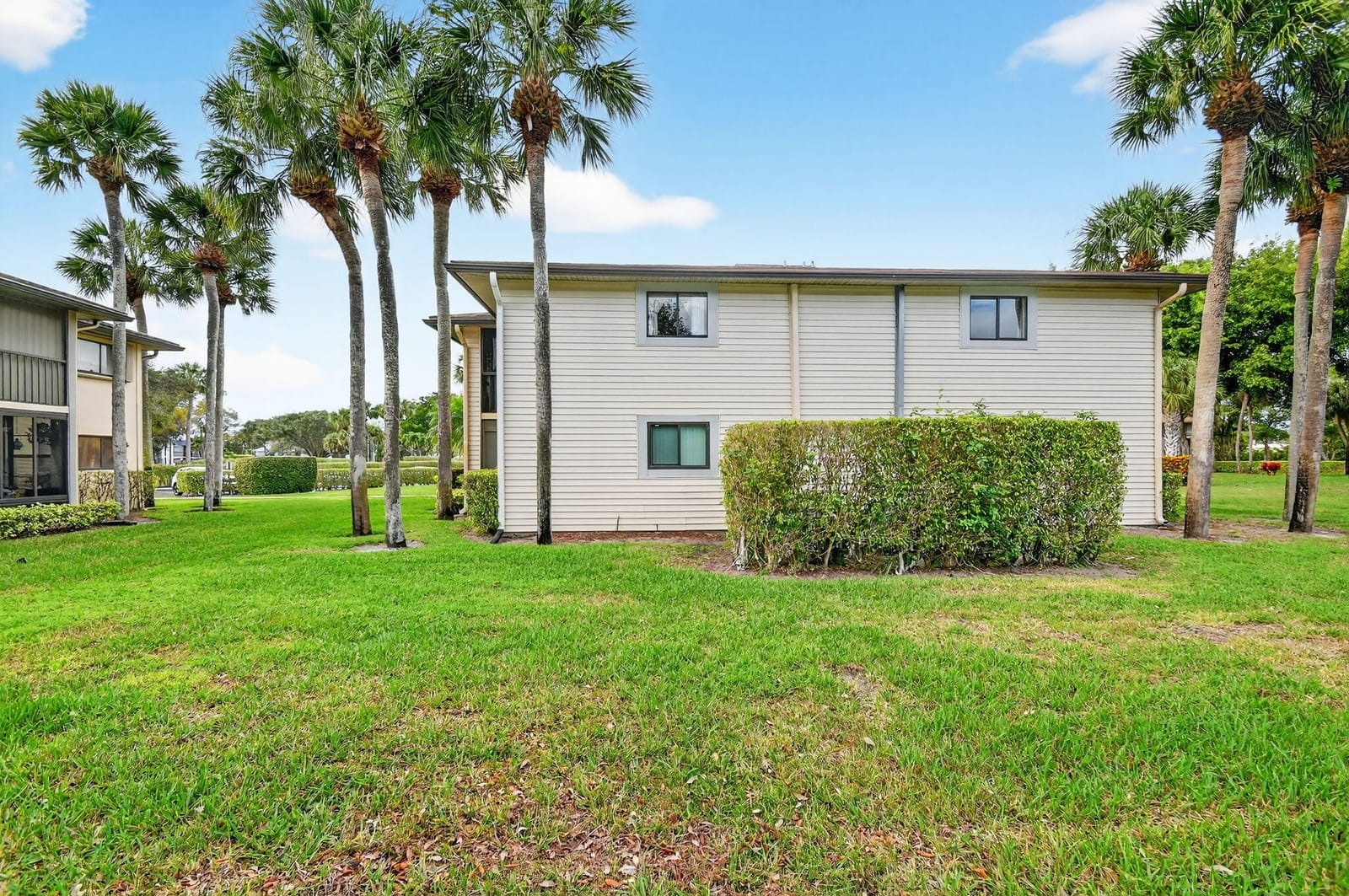 15488 Lakes Of Delray Boulevard 207, Delray Beach, FL 33484 photo 4