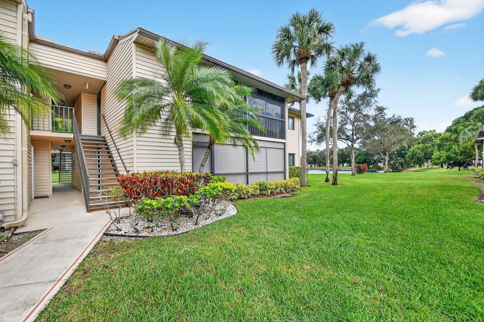 15488 Lakes Of Delray Boulevard 207, Delray Beach, FL 33484