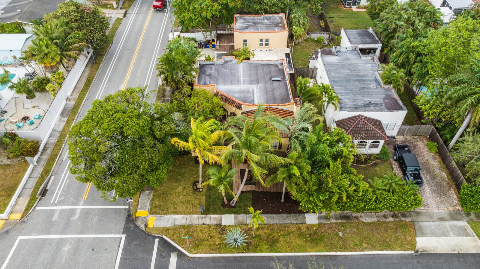 735 Colonial Road — photo 3