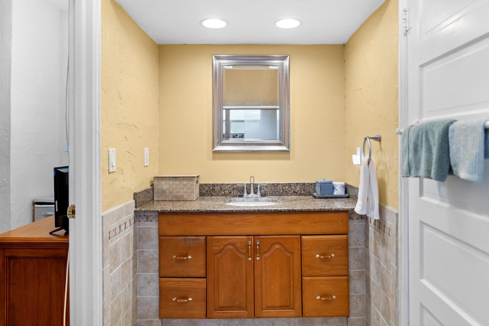 735 Colonial Road, West Palm Beach, FL 33405 photo 23