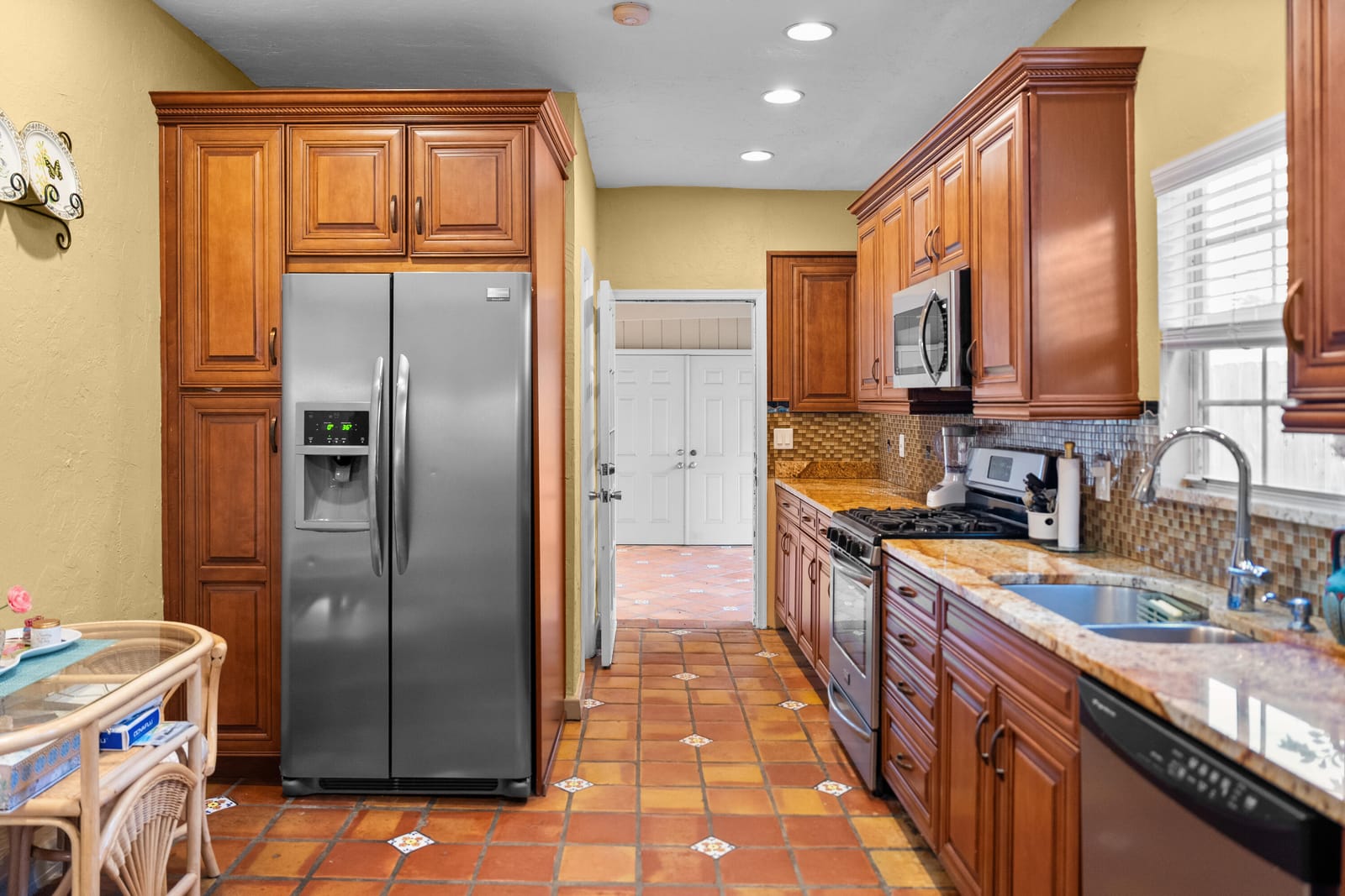 735 Colonial Road, West Palm Beach, FL 33405 photo 24