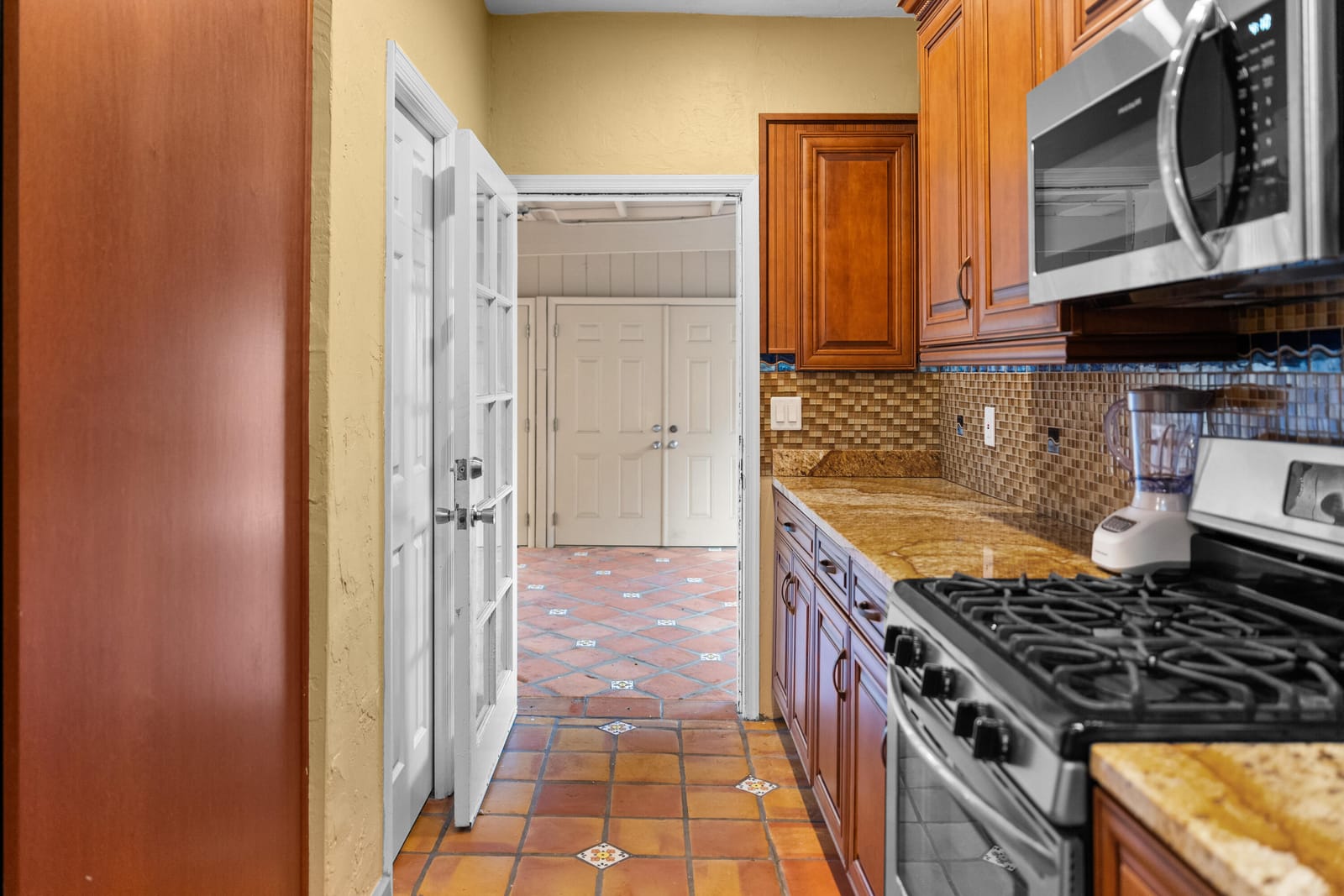 735 Colonial Road, West Palm Beach, FL 33405 photo 28