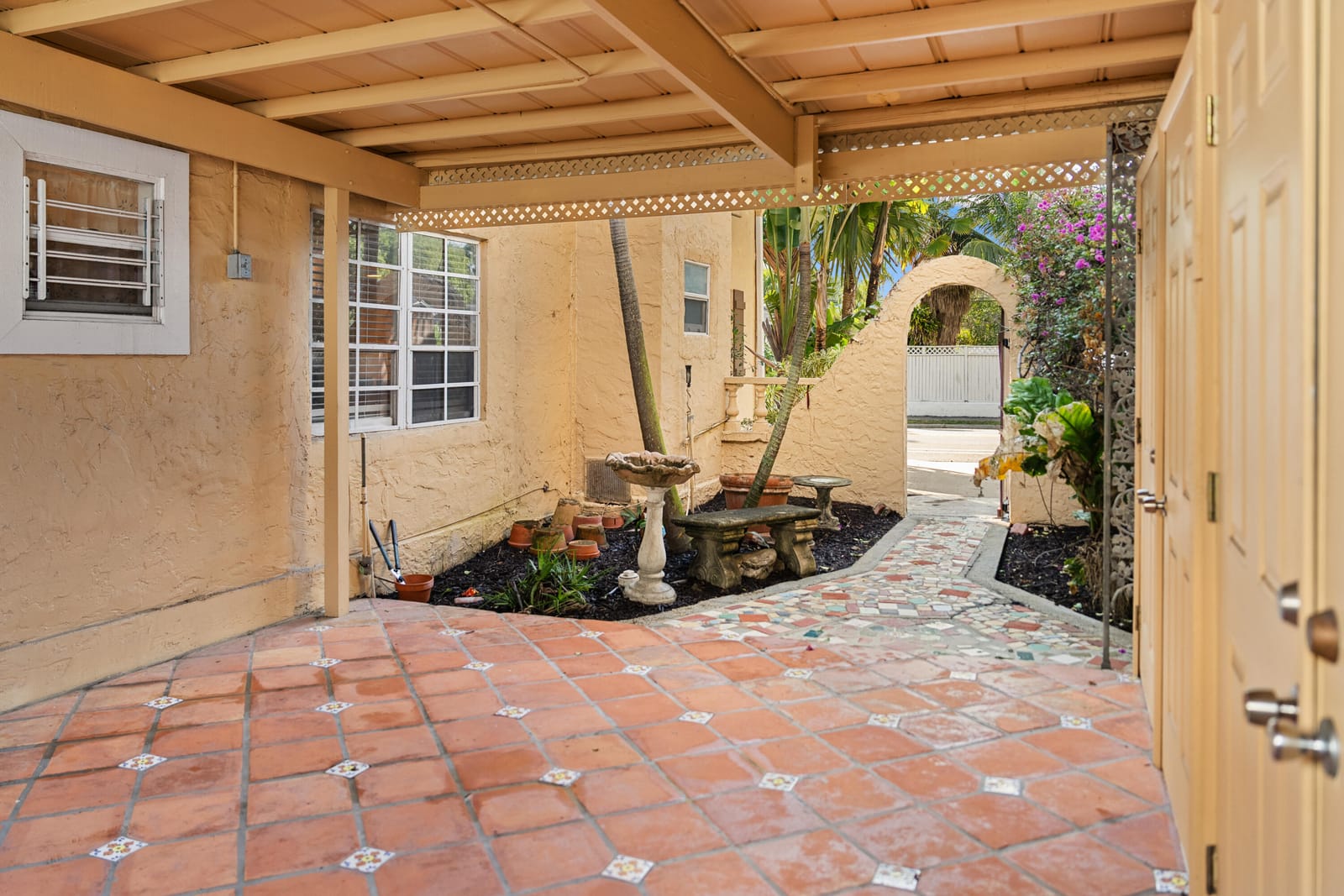 735 Colonial Road, West Palm Beach, FL 33405 photo 29