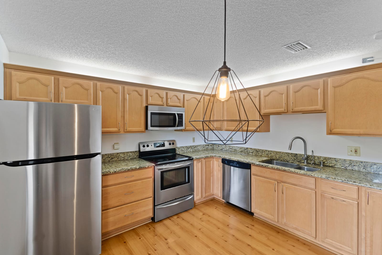 9352 Sabal Ridge Circle C — photo 7