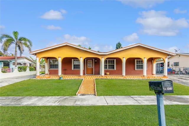 30323 SW 152nd Place, Homestead, FL 33033