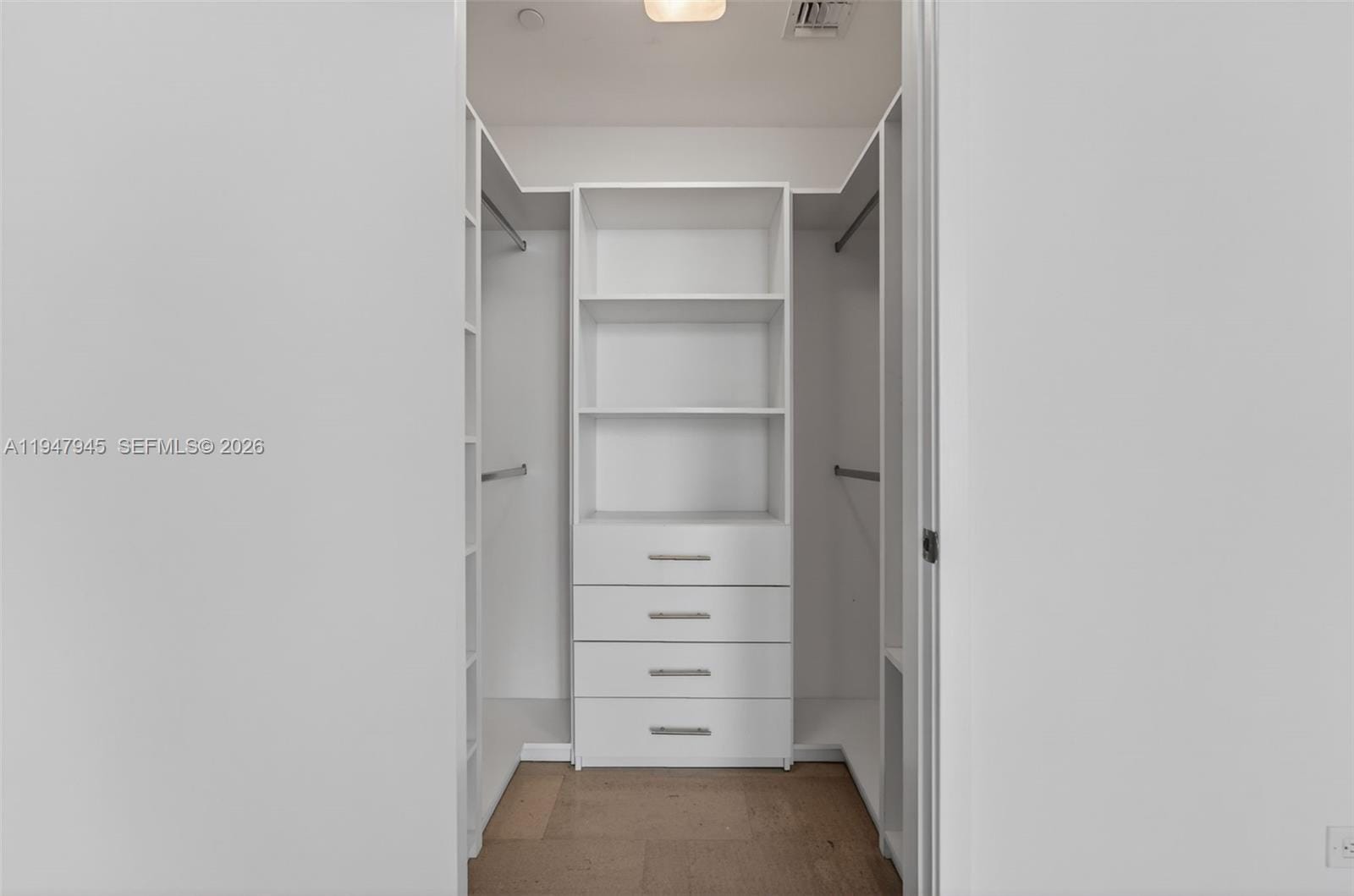 68 SE 6th Street 2110, Miami, FL 33131 photo 15