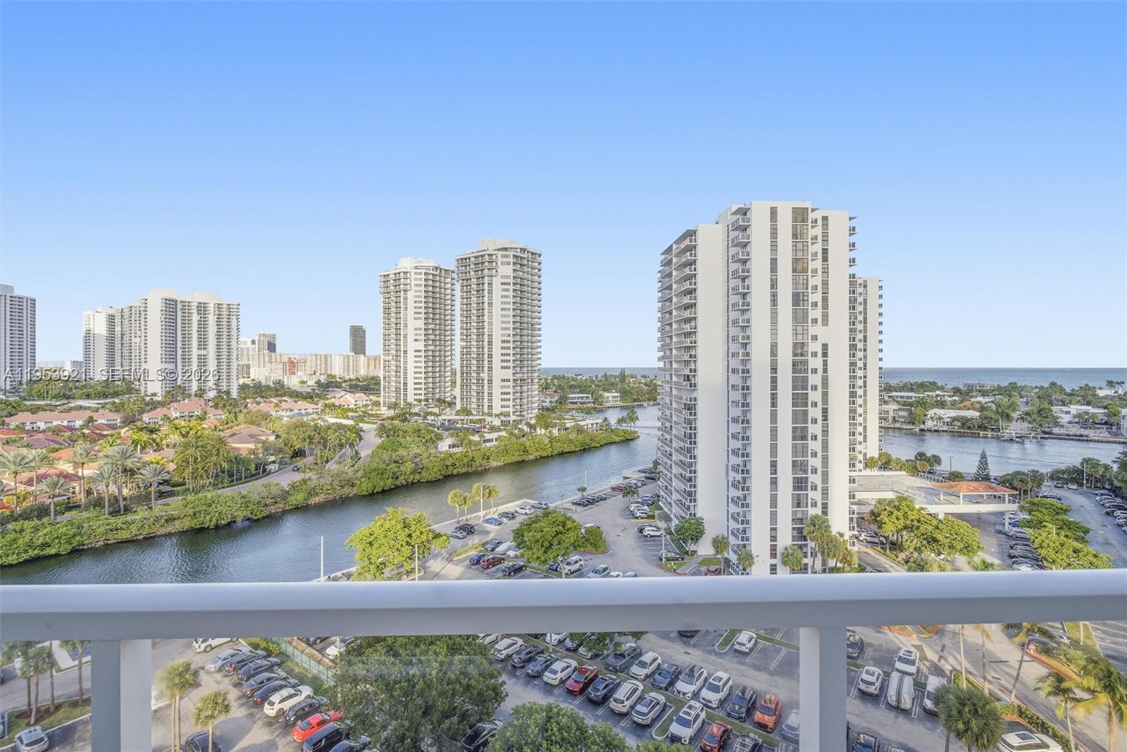 3731 N Country Club Drive 1421, Aventura, FL 33180, Aventura