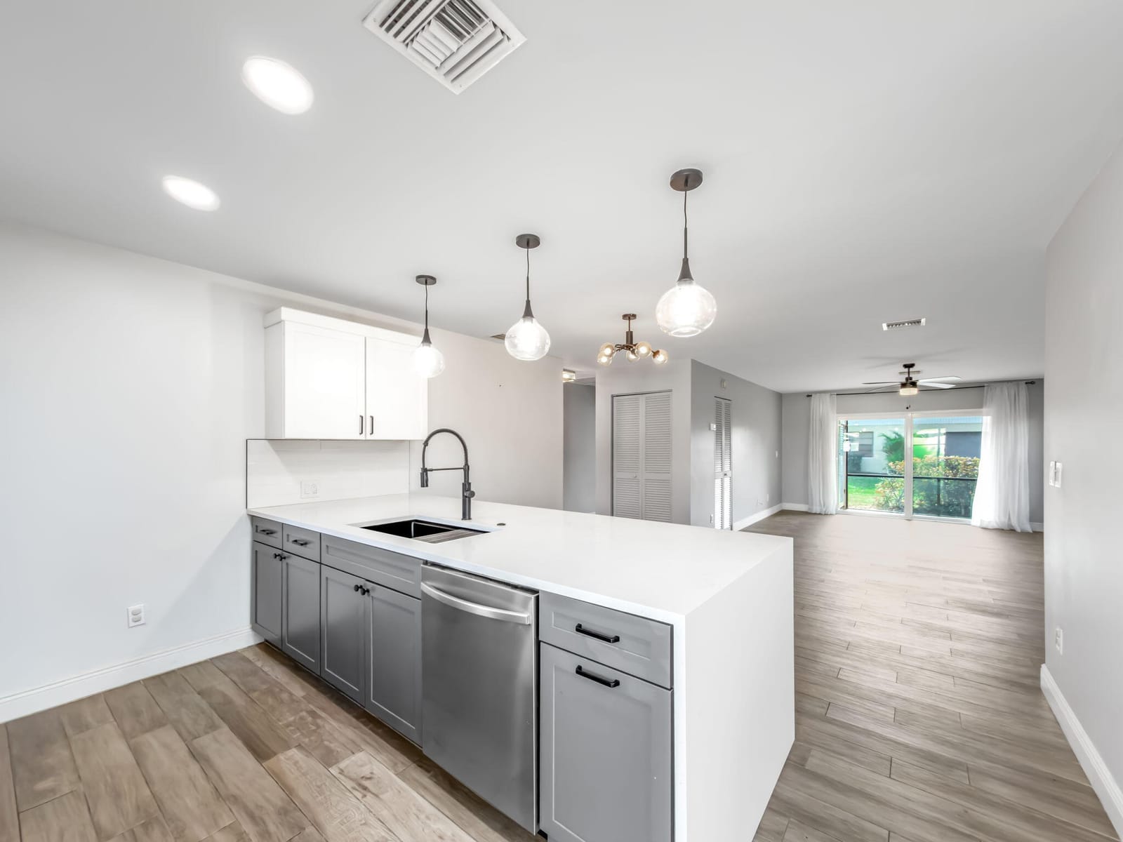 226 SE 1st Circle, Boynton Beach, FL 33435 photo 13