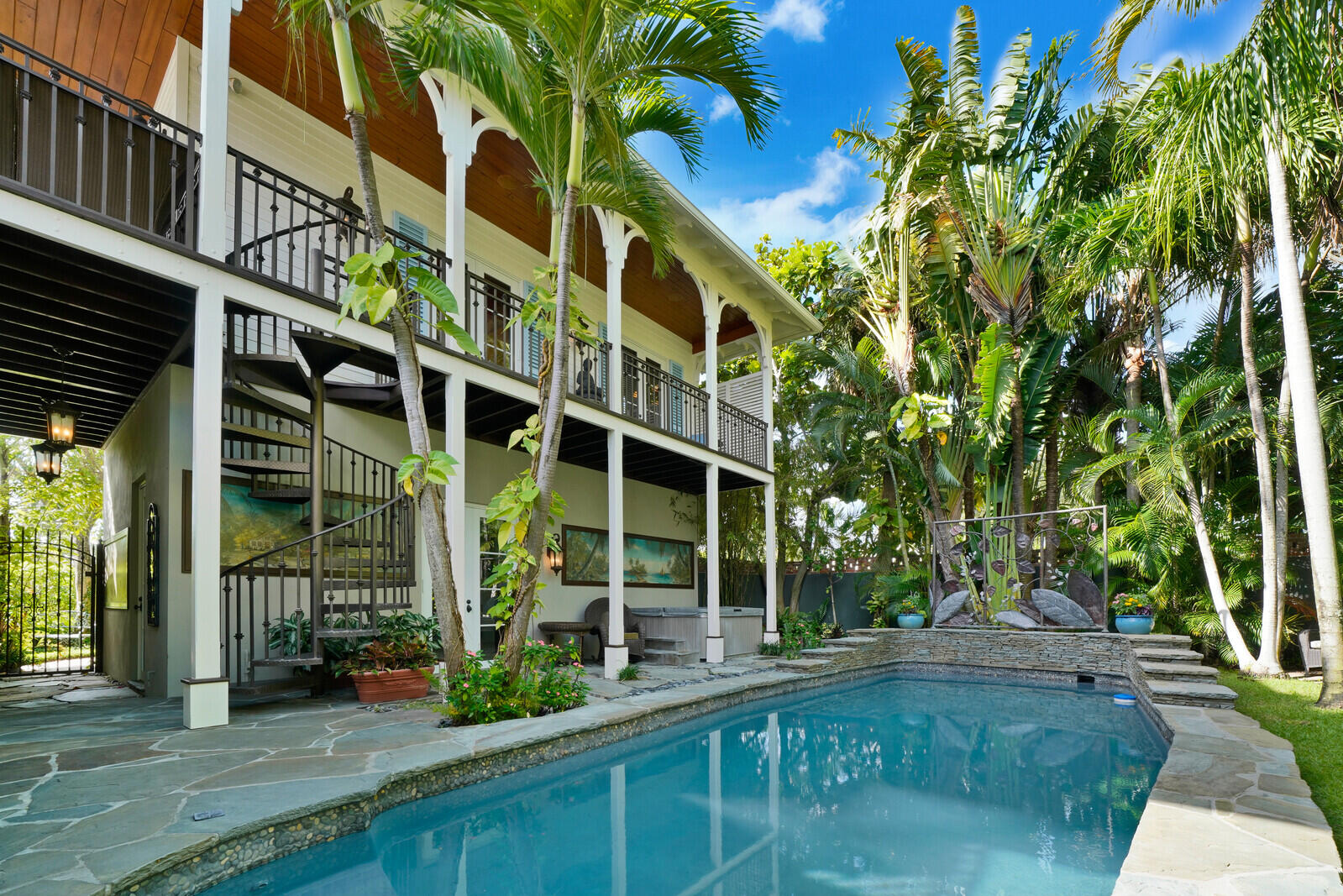 137 S Oak Street, Lantana, FL 33462, Lantana