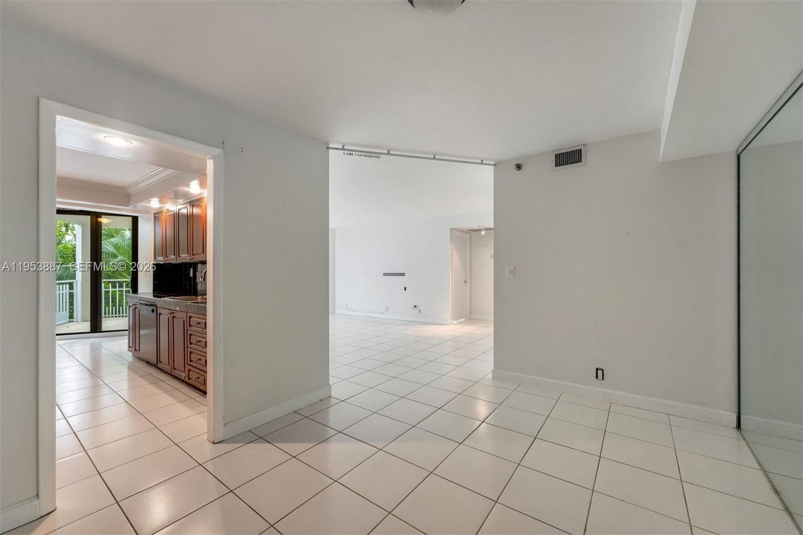 2000 Towerside Terrace 608, Miami, FL 33138 photo 10
