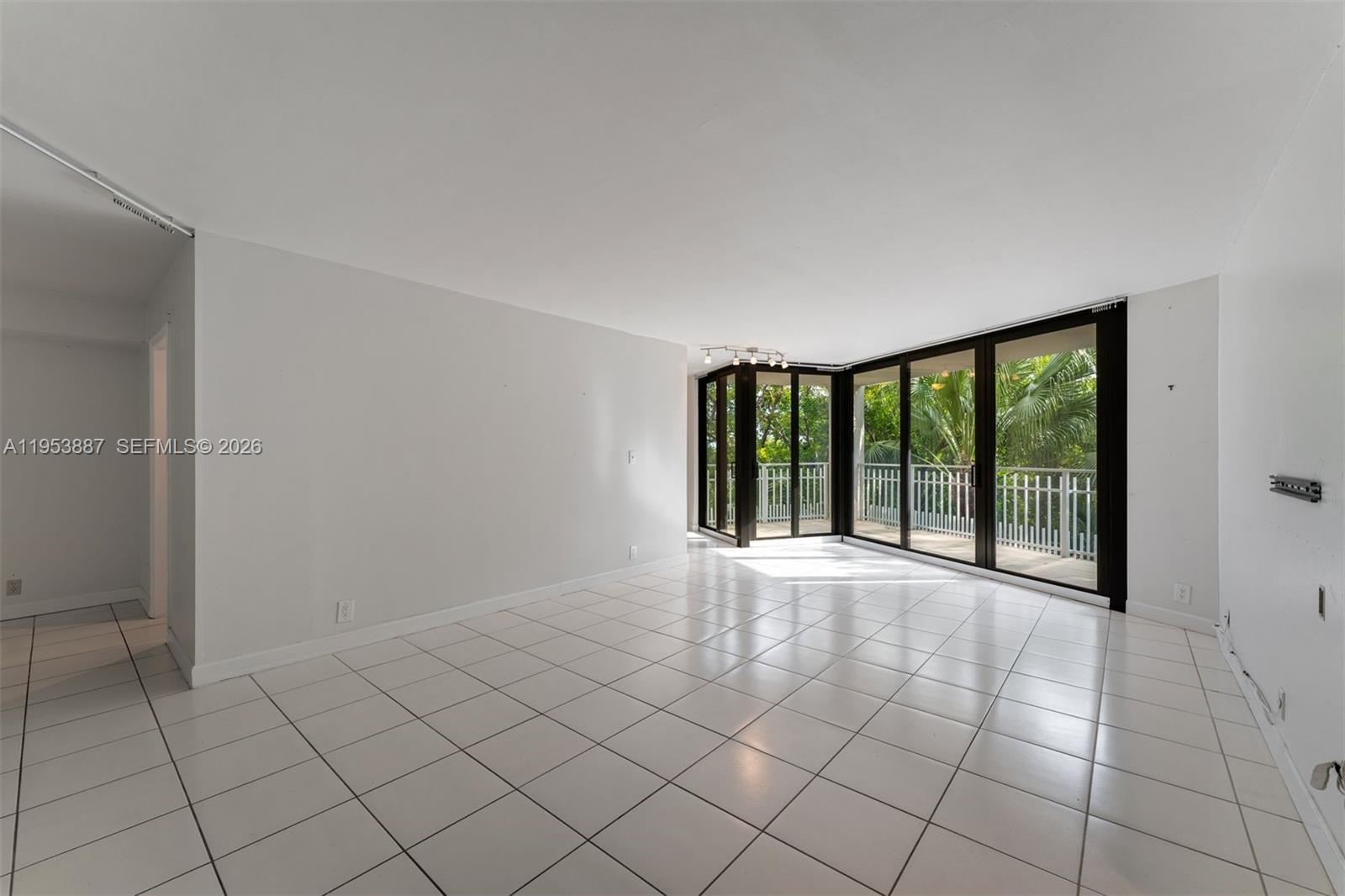 2000 Towerside Terrace 608, Miami, FL 33138, Miami