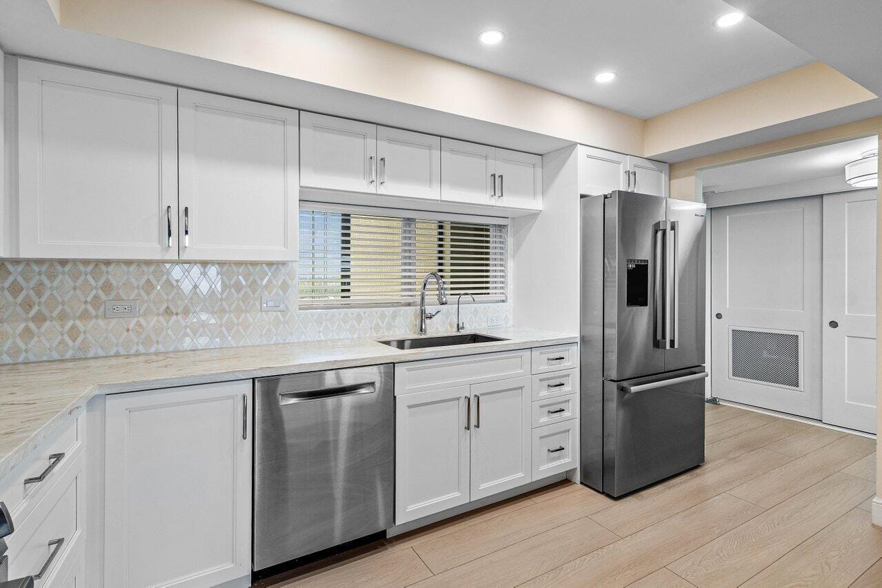 2450 Presidential Way 607 — photo 11