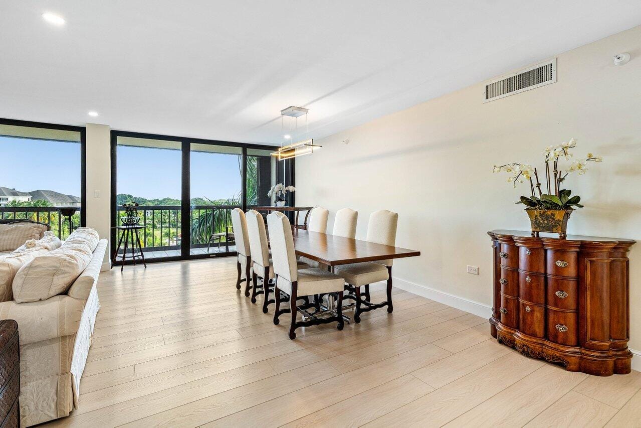 2450 Presidential Way 607 — photo 4