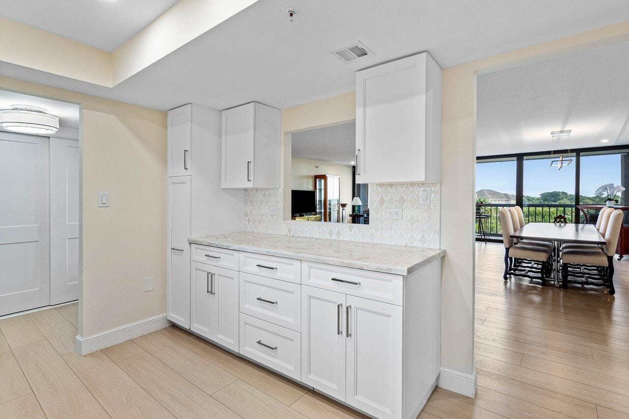2450 Presidential Way 607 — photo 10