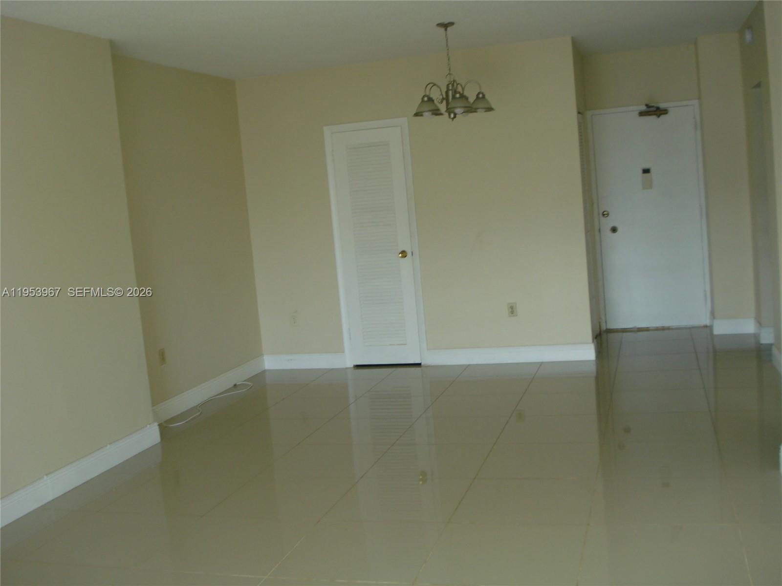 1965 S Ocean Drive 10P — photo 2