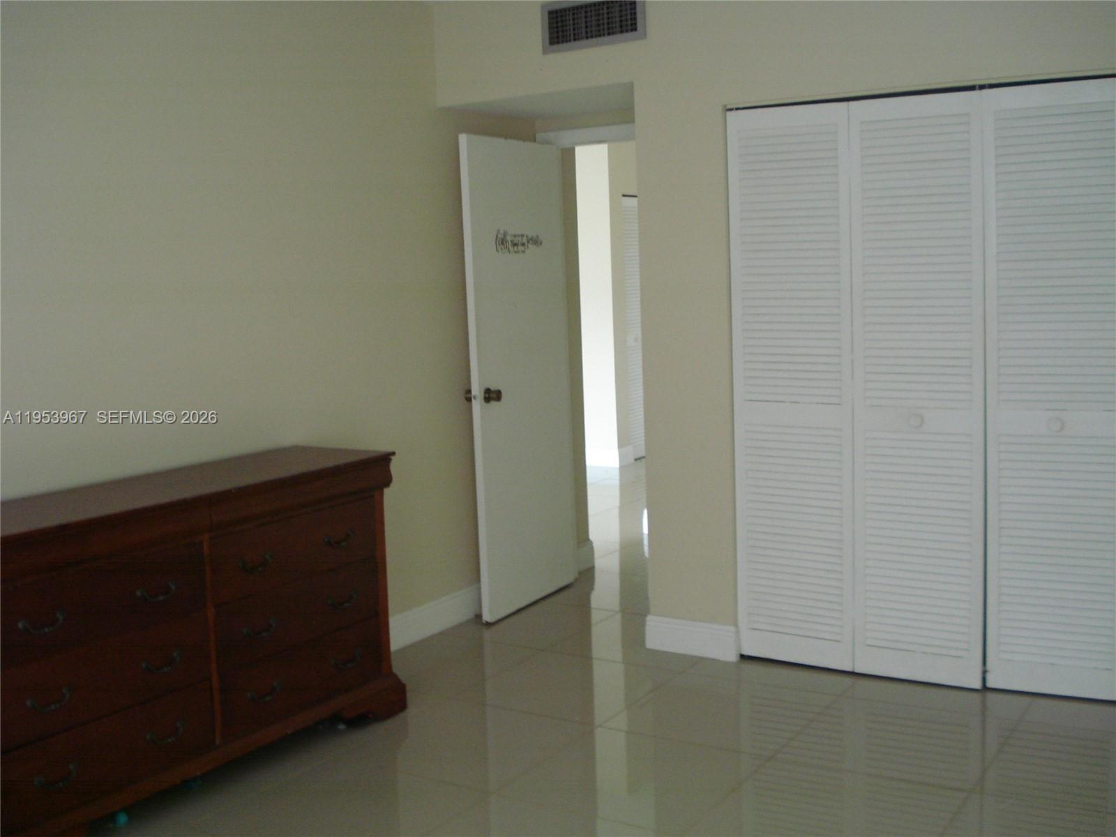 1965 S Ocean Drive 10P — photo 8