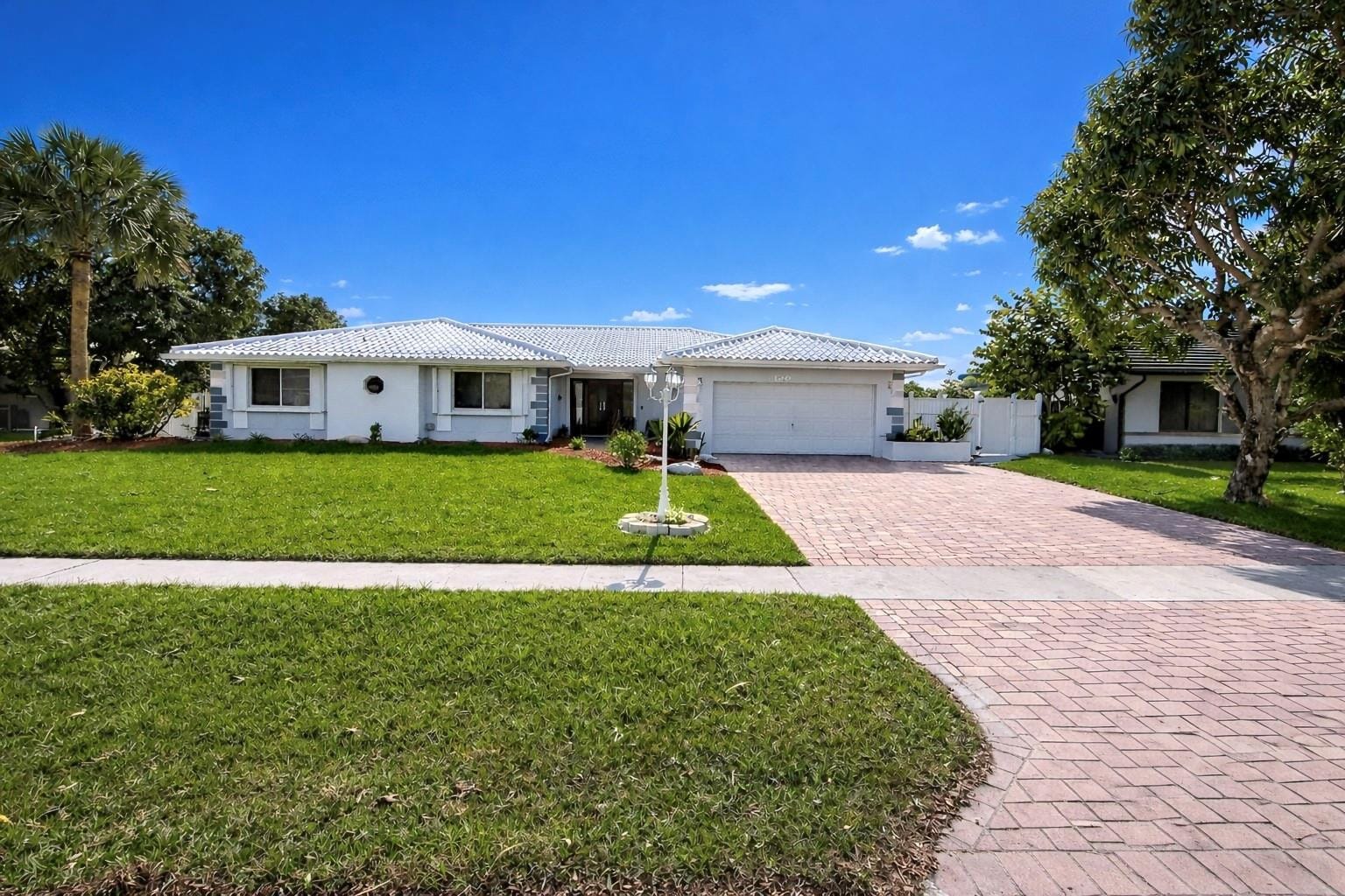 7130 SW 9th Street — photo 4