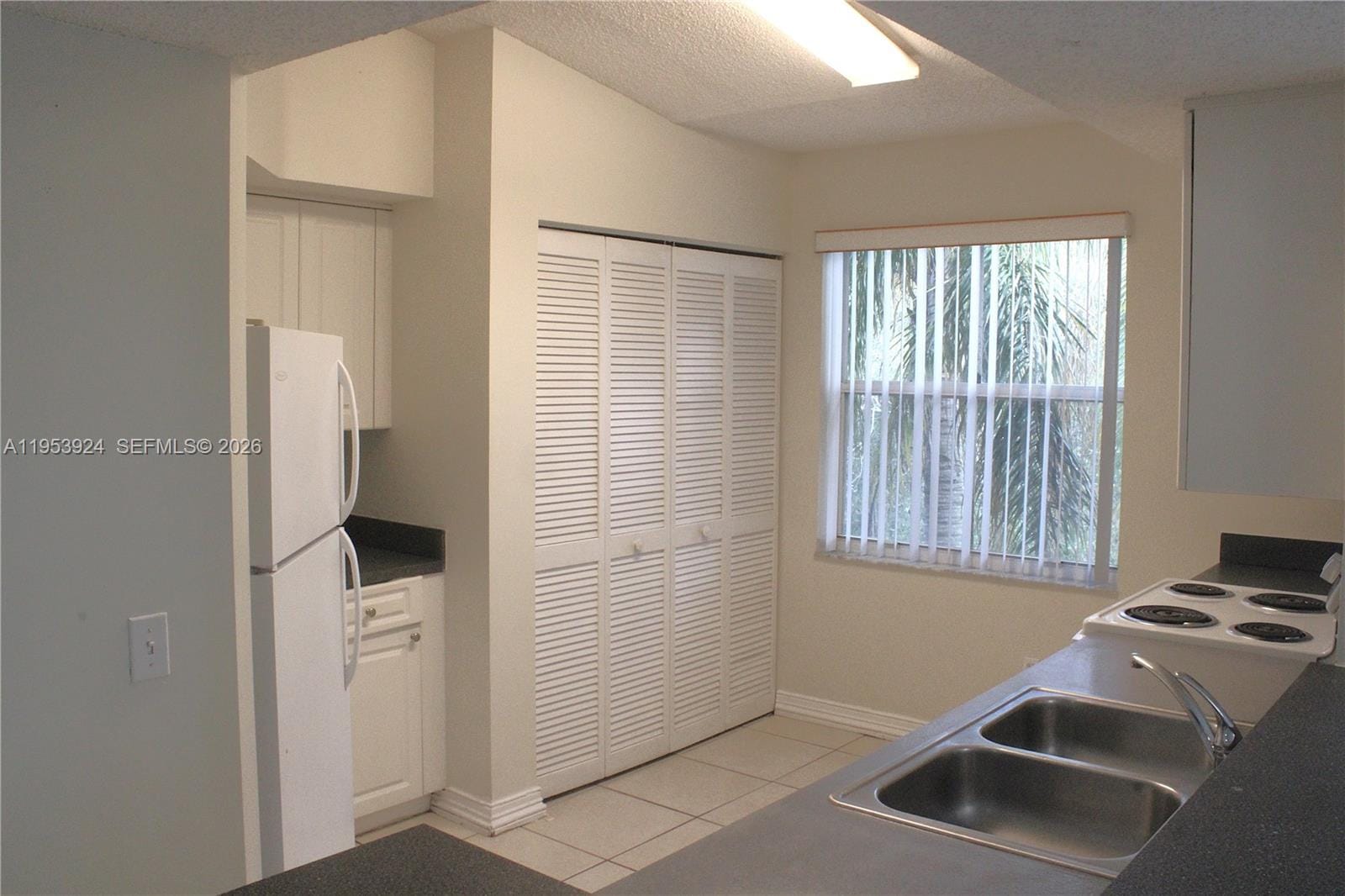9650 NW 2nd Street 4-301 — photo 5