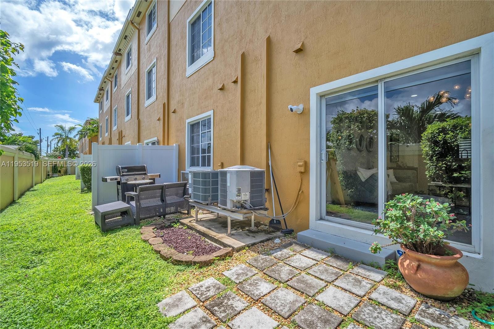 121 NW 2nd Avenue 4, Hallandale Beach, FL 33009 photo 20