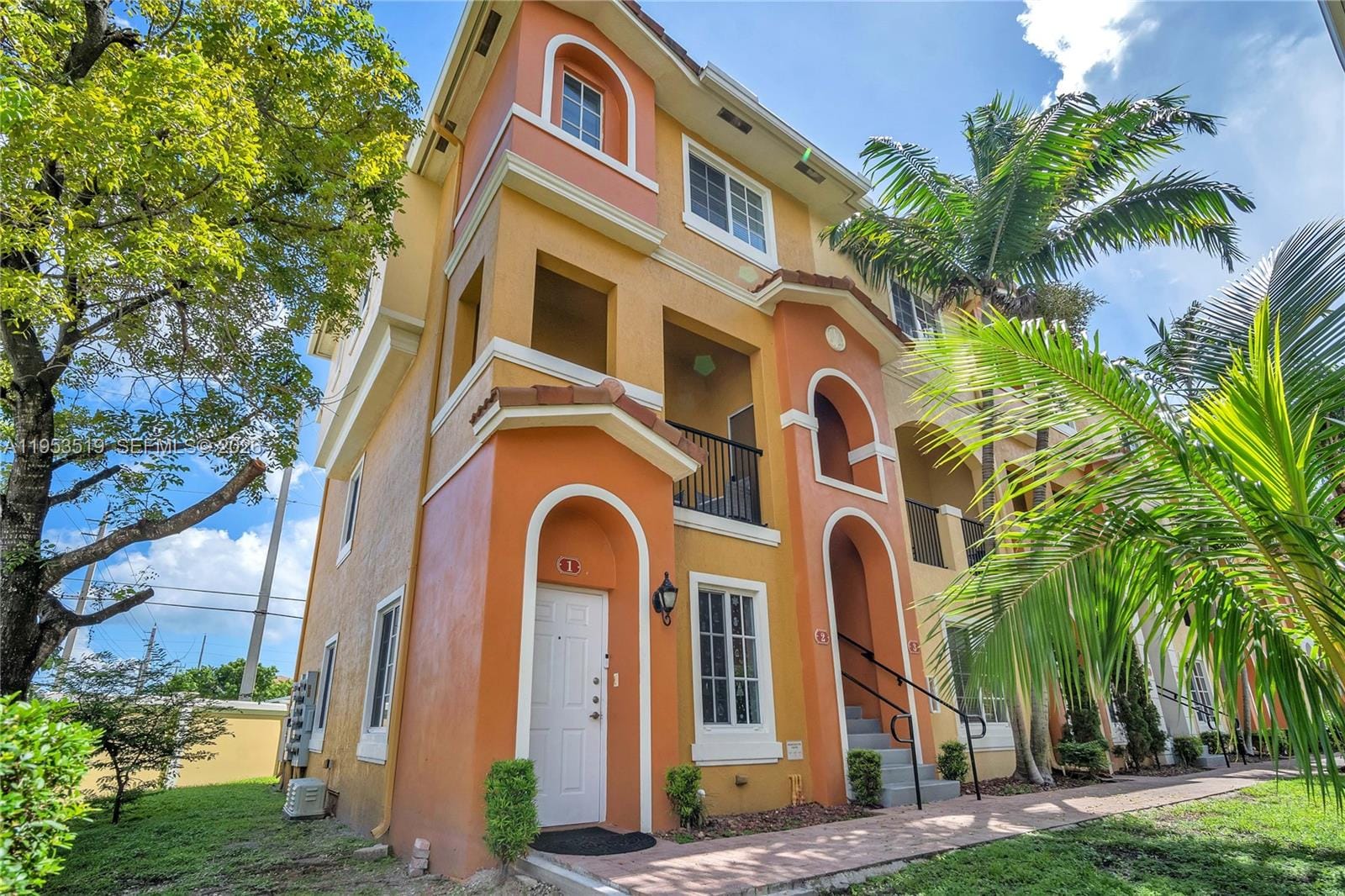 121 NW 2nd Avenue 4, Hallandale Beach, FL 33009 photo 24