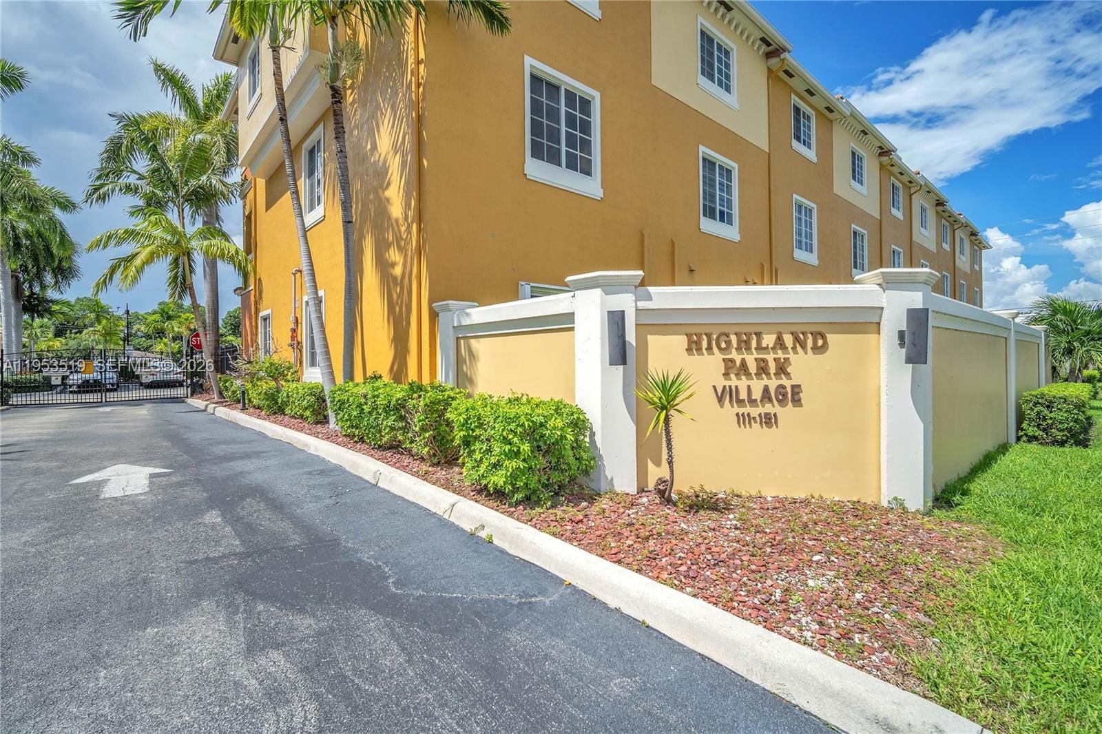 121 NW 2nd Avenue 4, Hallandale Beach, FL 33009 photo 25