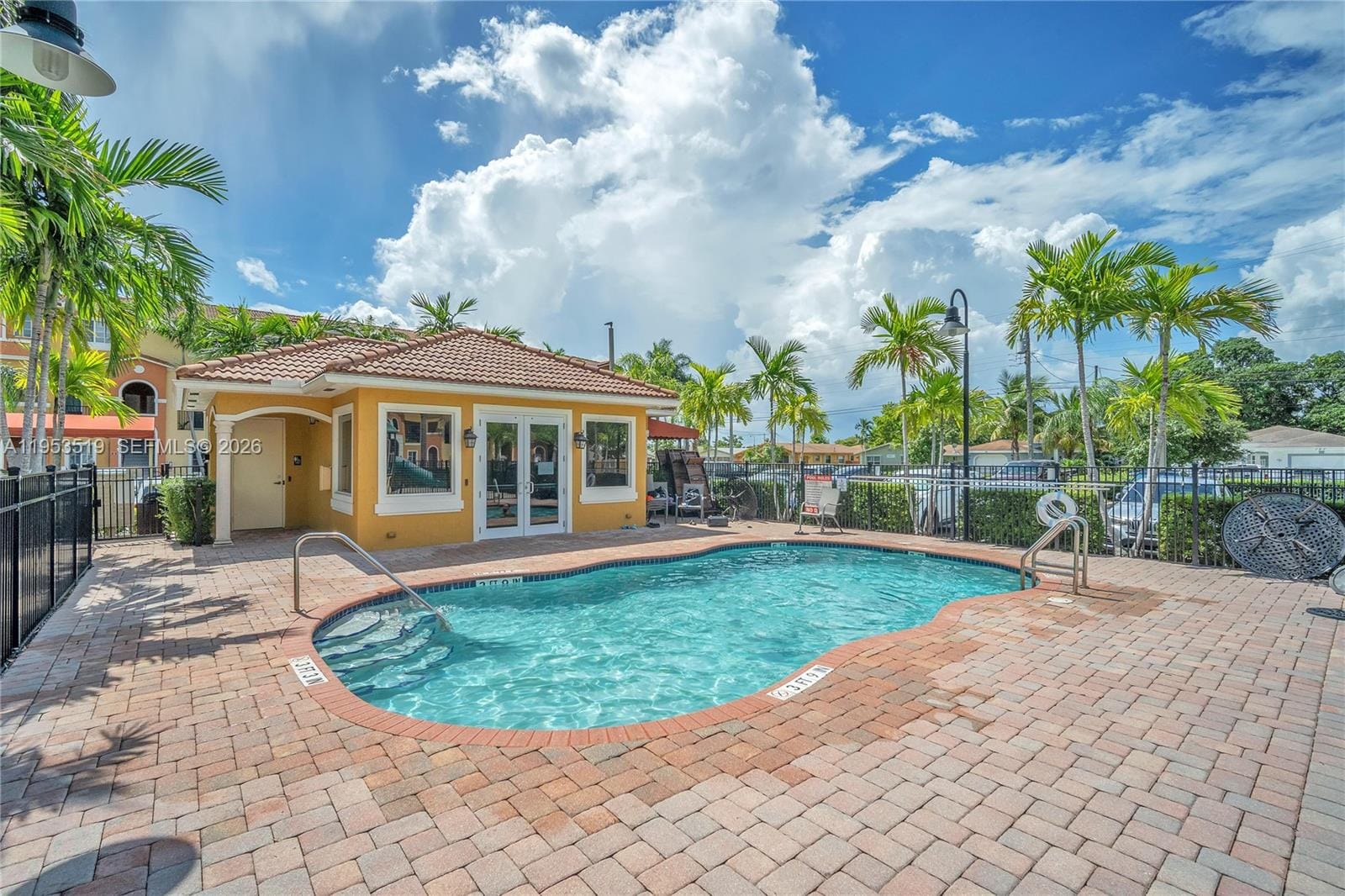 121 NW 2nd Avenue 4, Hallandale Beach, FL 33009 photo 27