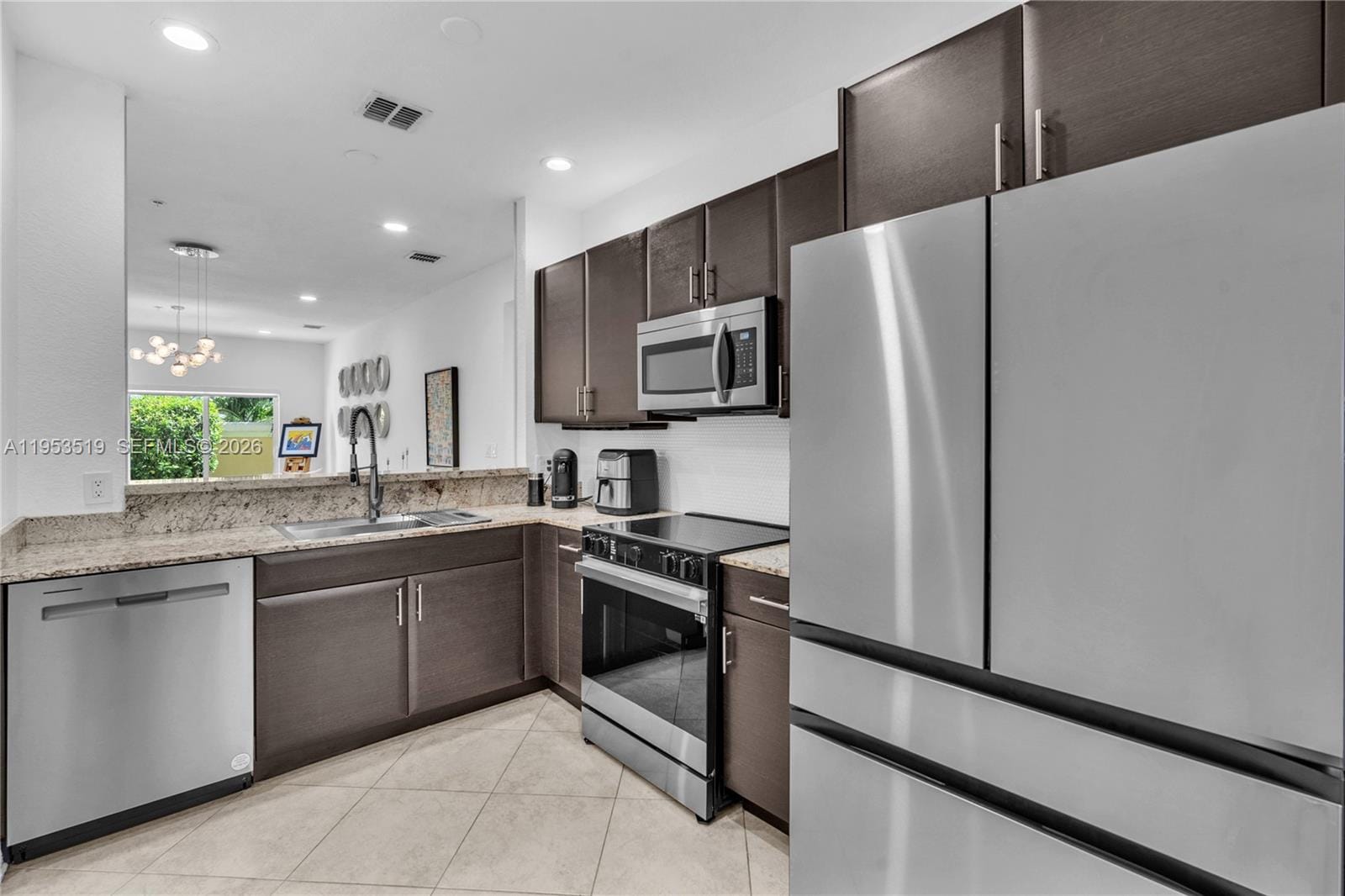 121 NW 2nd Avenue 4, Hallandale Beach, FL 33009 photo 4