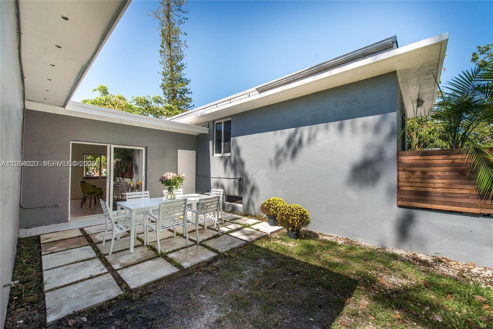 11515 NE 12th Avenue, Miami, FL 33161 photo 4