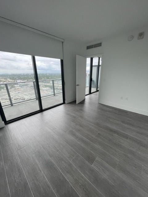 121 NE 34th Street 2110 — photo 11
