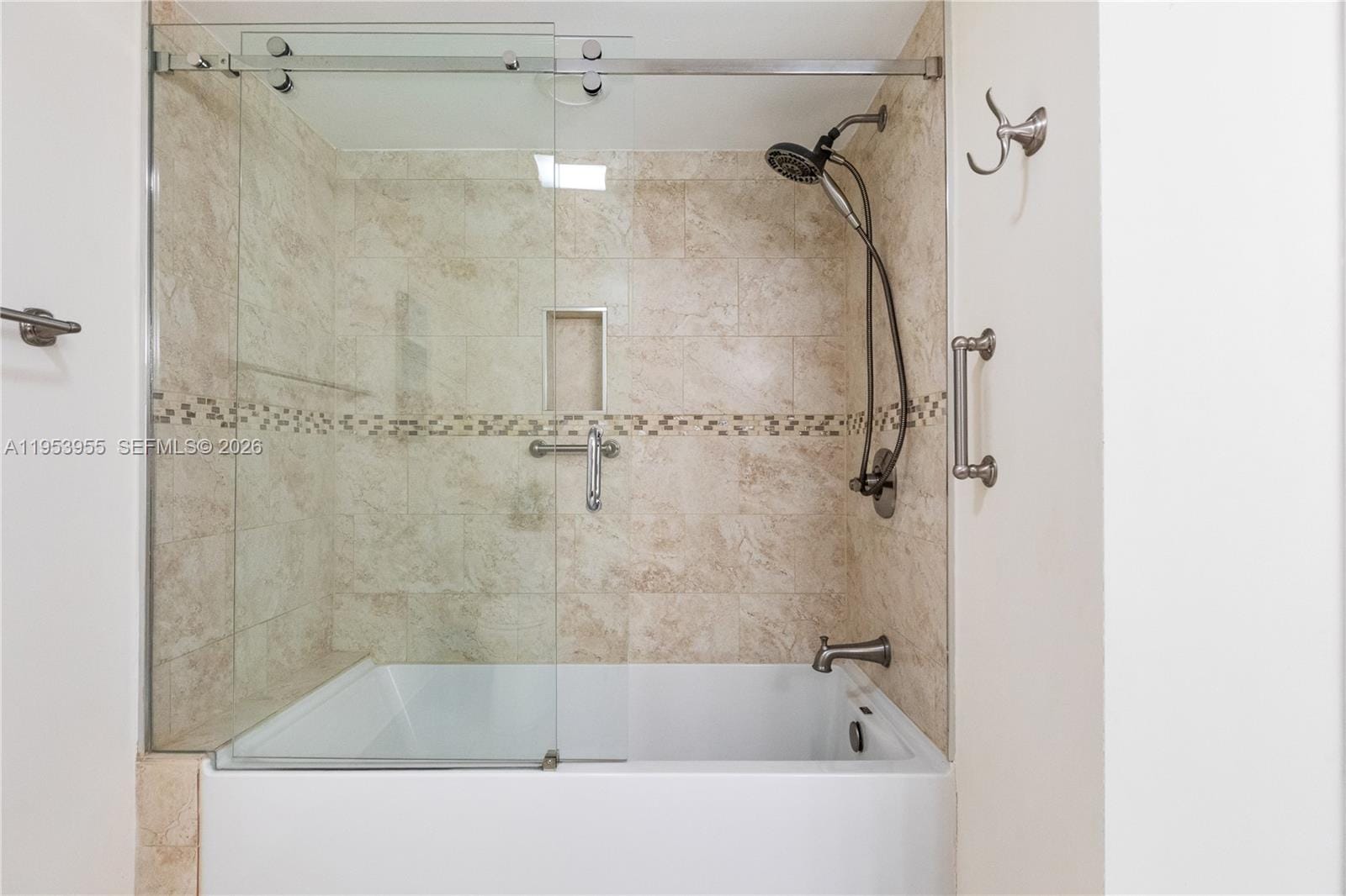 300 Three Islands Boulevard 417 — photo 10