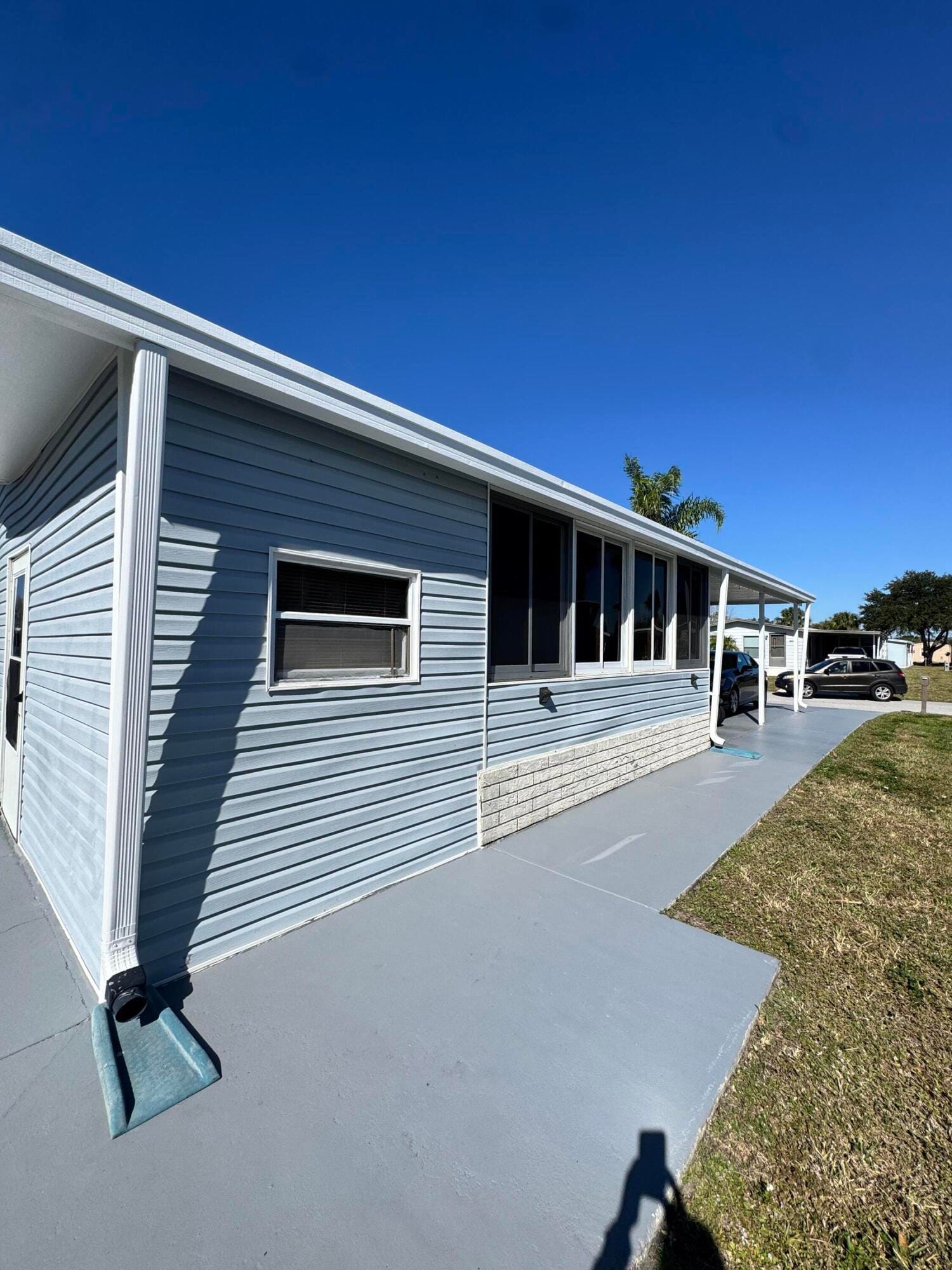 13953 Adelfa Avenue — photo 3