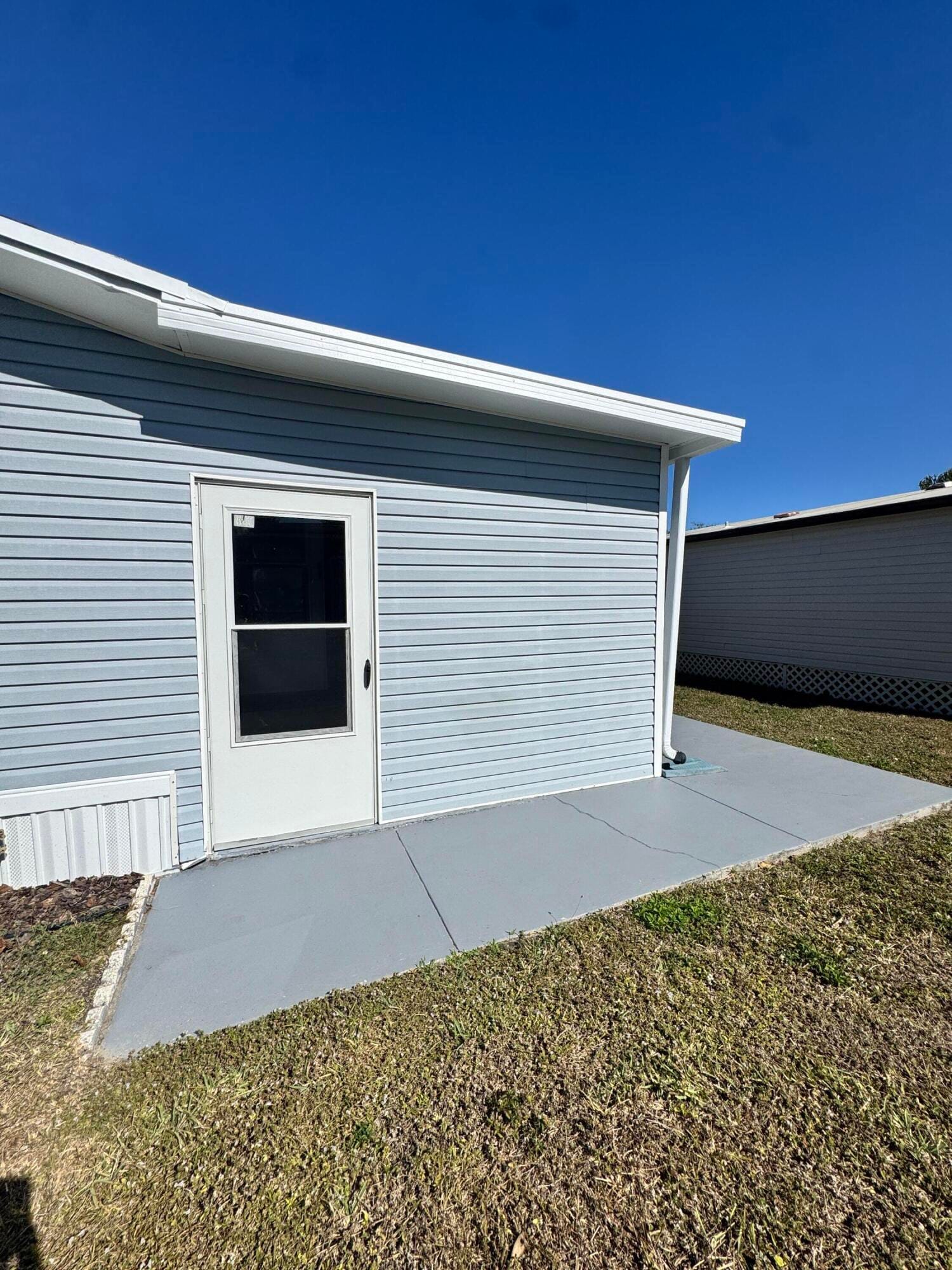 13953 Adelfa Avenue — photo 4