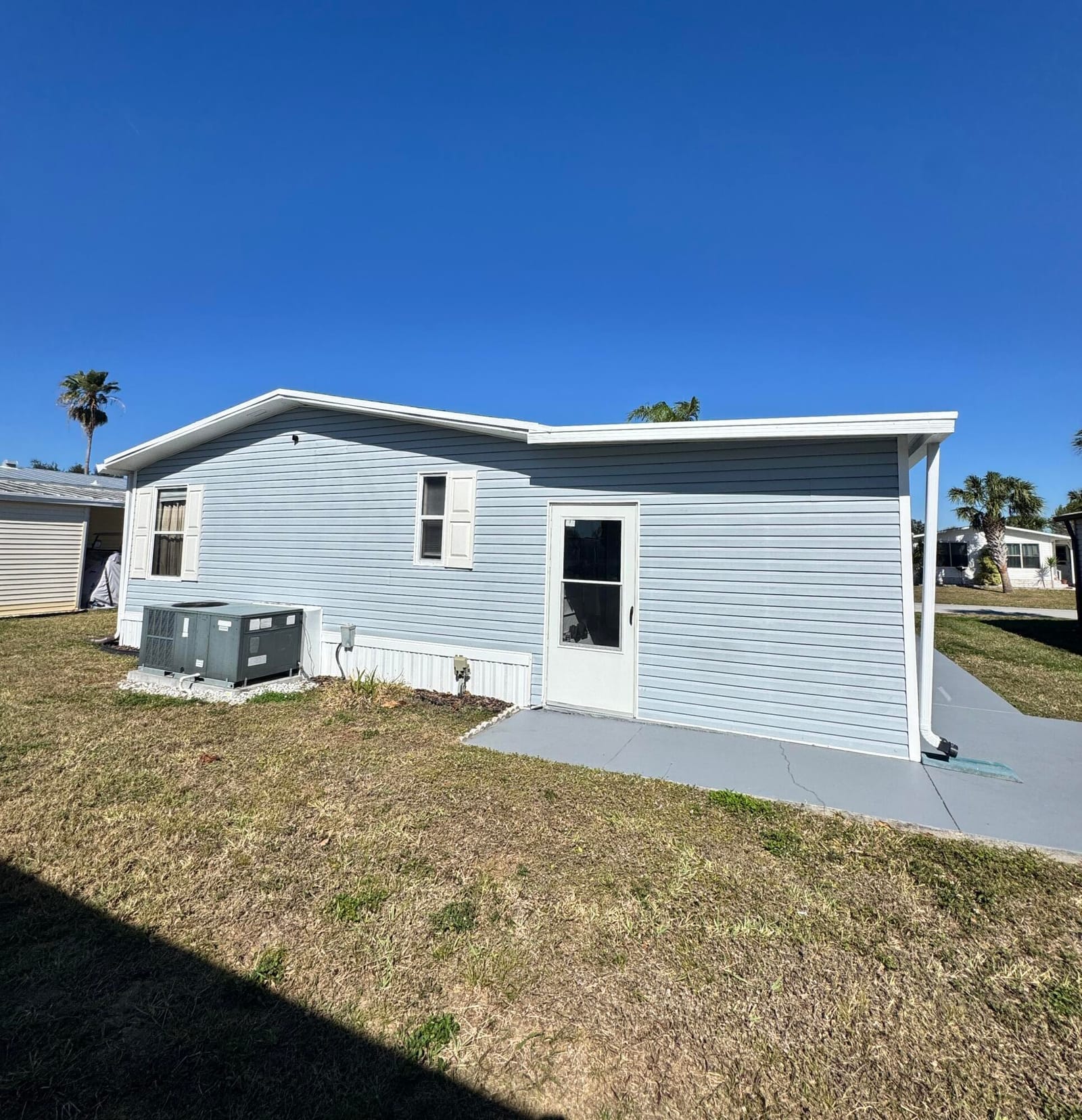 13953 Adelfa Avenue — photo 8
