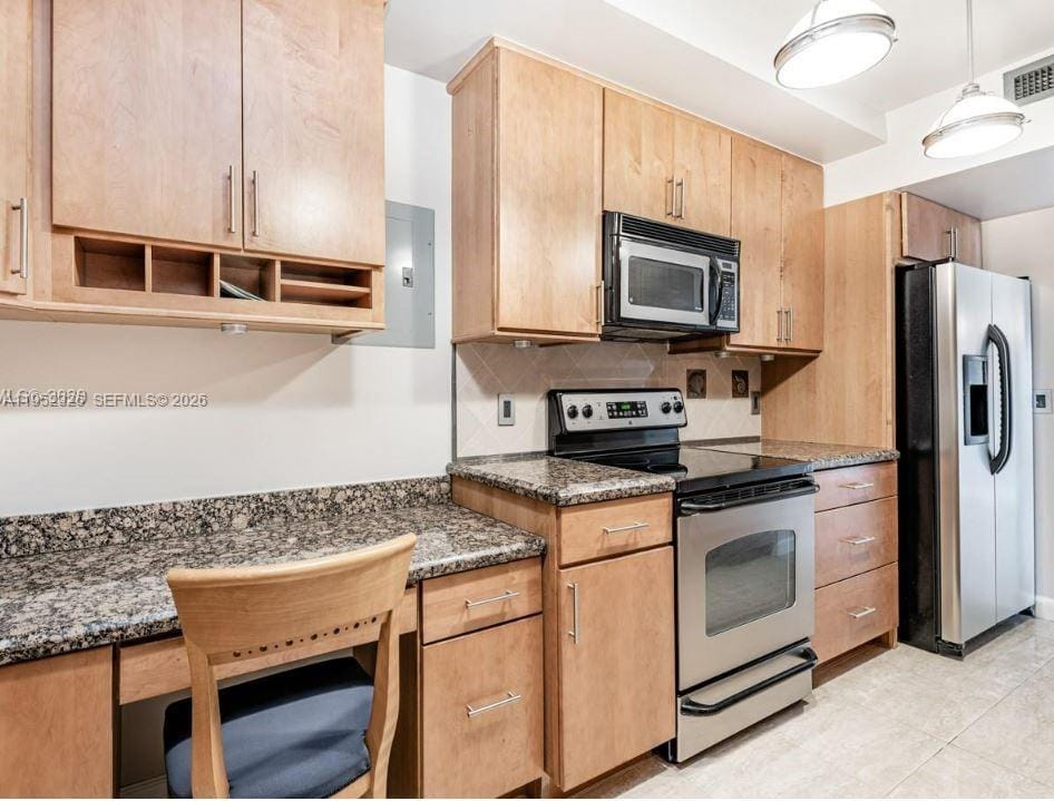 4001 Hillcrest Drive 914 — photo 3