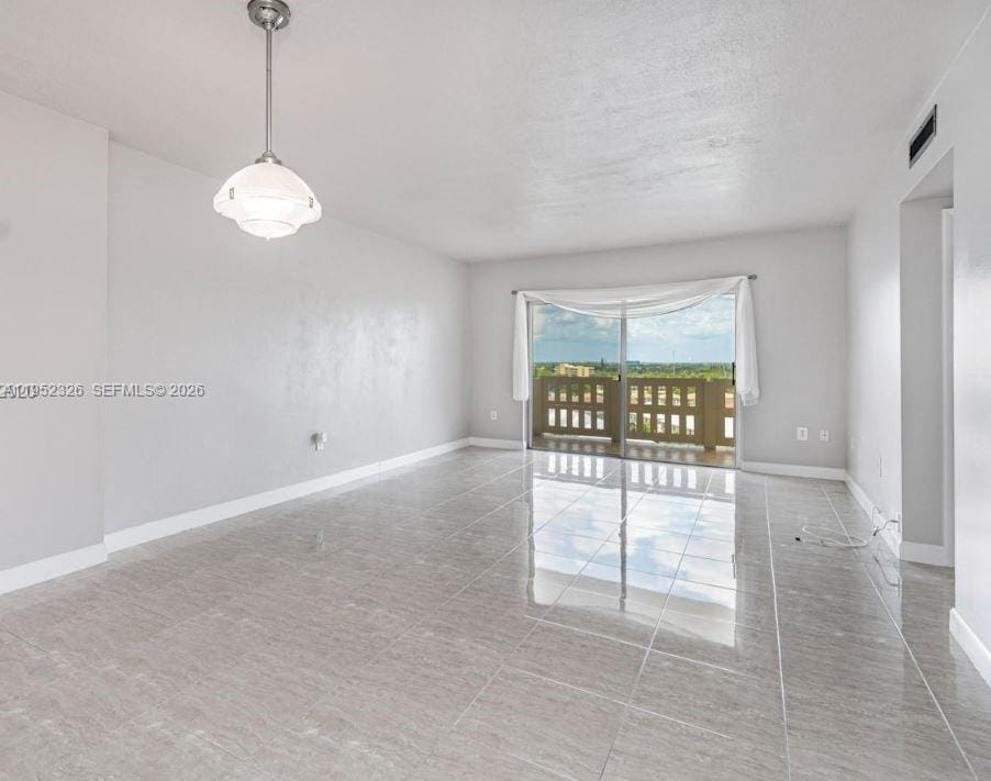 4001 Hillcrest Drive 914 — photo 6