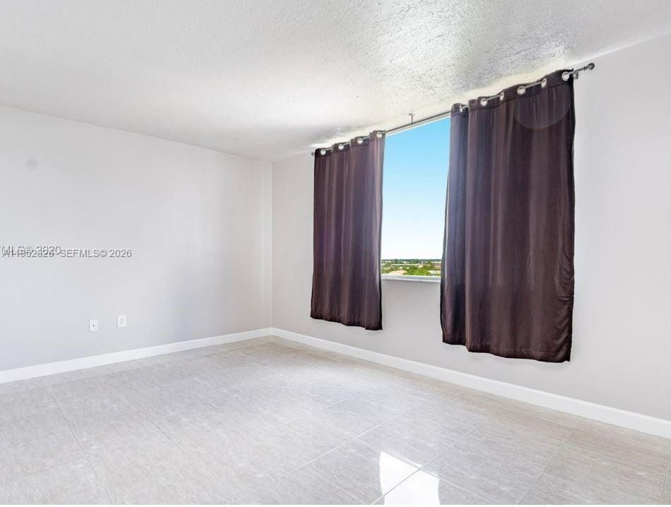 4001 Hillcrest Drive 914 — photo 7