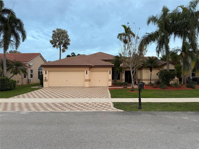 2702 E Orchard Circle, sold in Forest Ridge Single Famil, Davie, FL