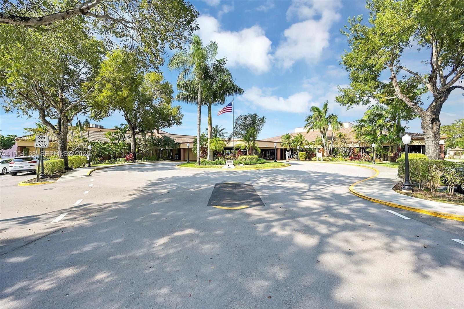9841 Sunrise Lakes Boulevard 310, Sunrise, FL 33322 photo 17