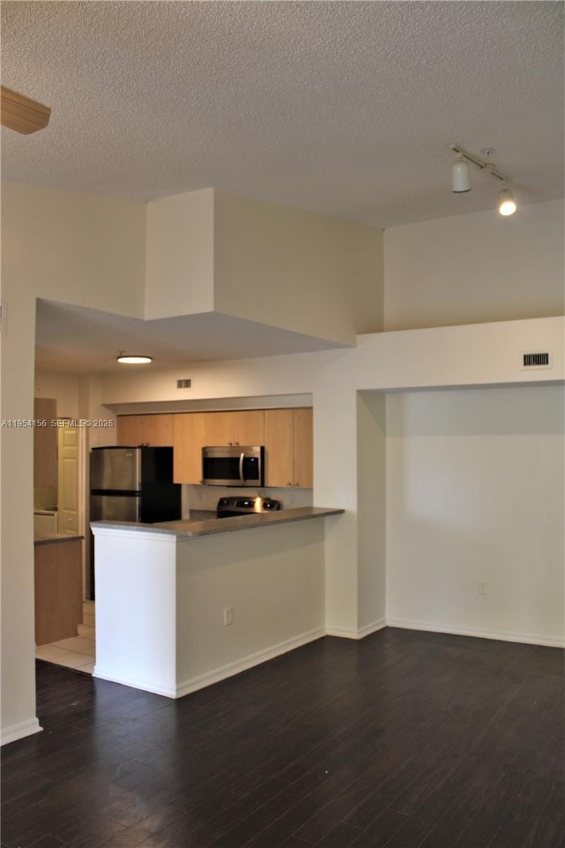 2400 E Preserve Way 304 — photo 3