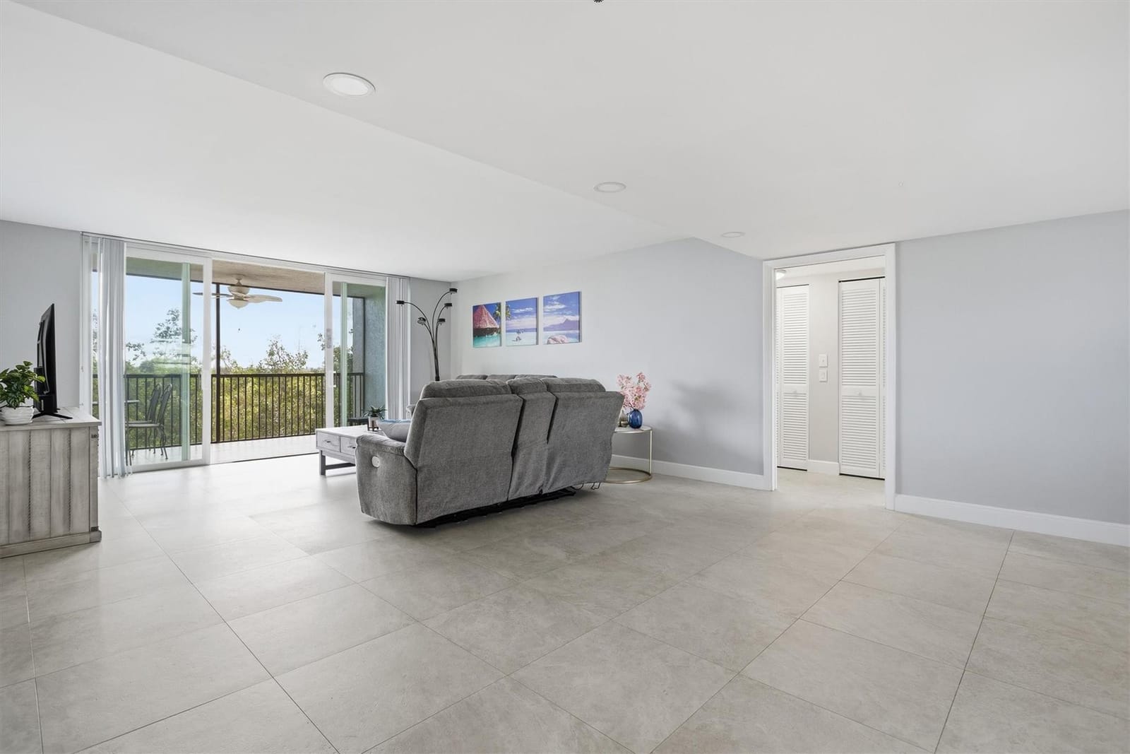 3910 Inverrary Boulevard 708-B — photo 5