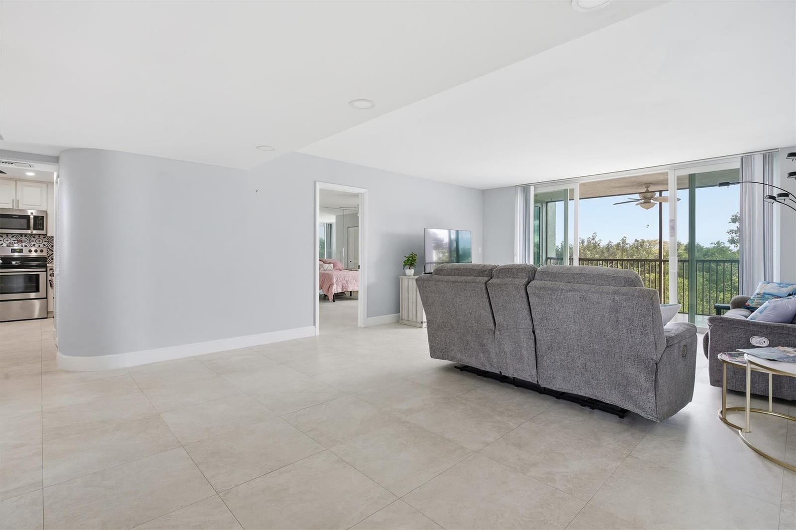 3910 Inverrary Boulevard 708-B — photo 6