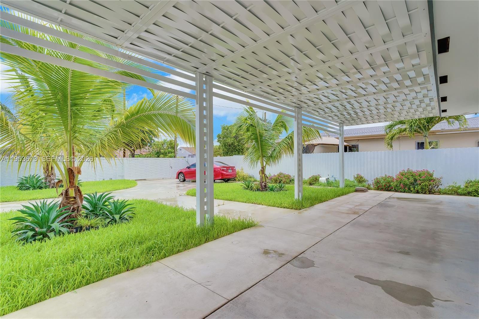 2247 NW 2nd Street — photo 3
