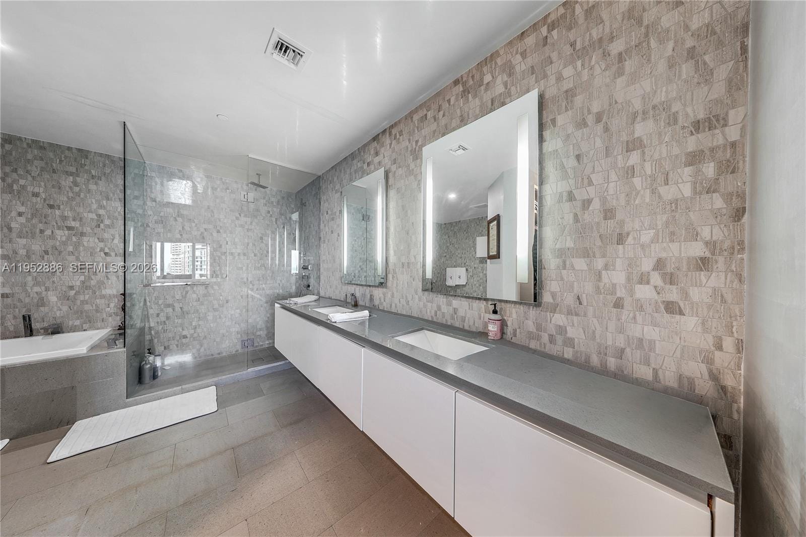 68 SE 6th Street 3309 — photo 10
