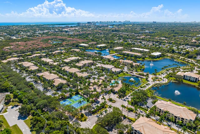 2729 Anzio Court 203, Palm Beach Gardens, FL 33410
