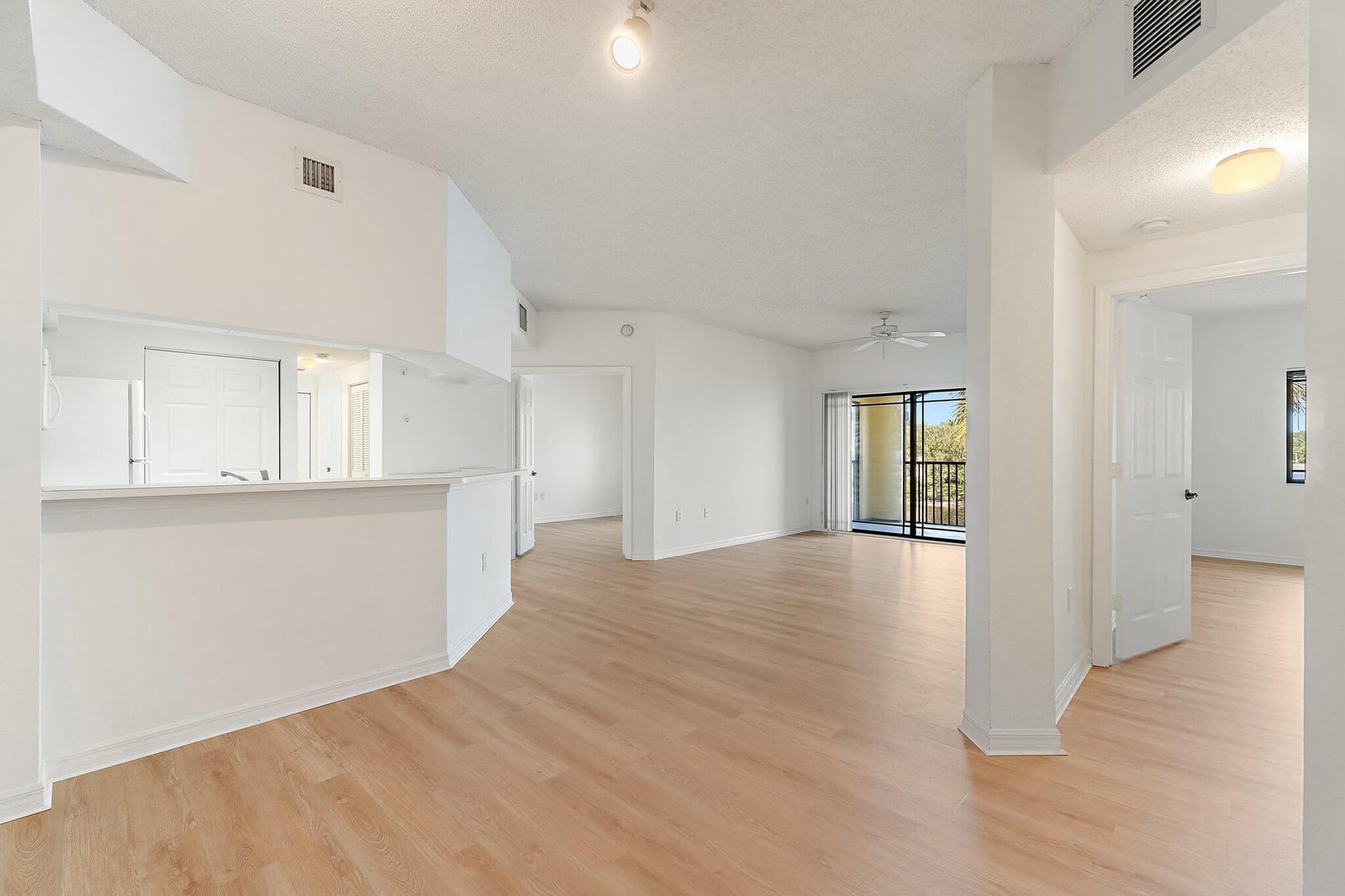 2729 Anzio Court 203 — photo 11