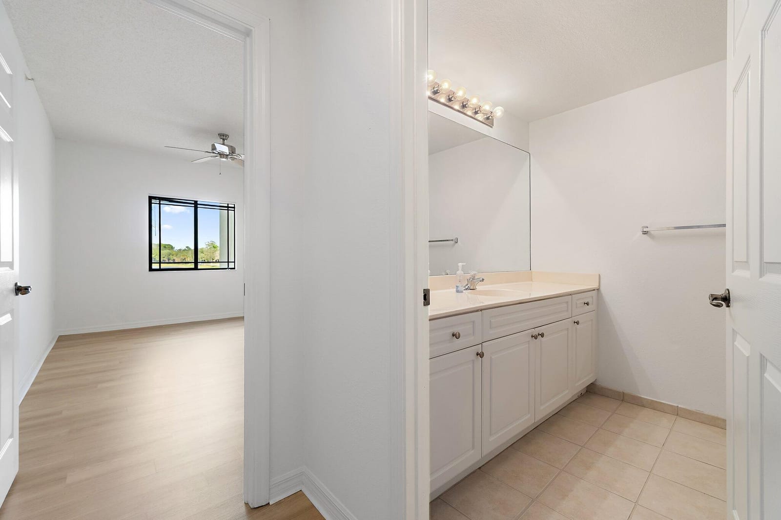 2729 Anzio Court 203, Palm Beach Gardens, FL 33410 photo 23